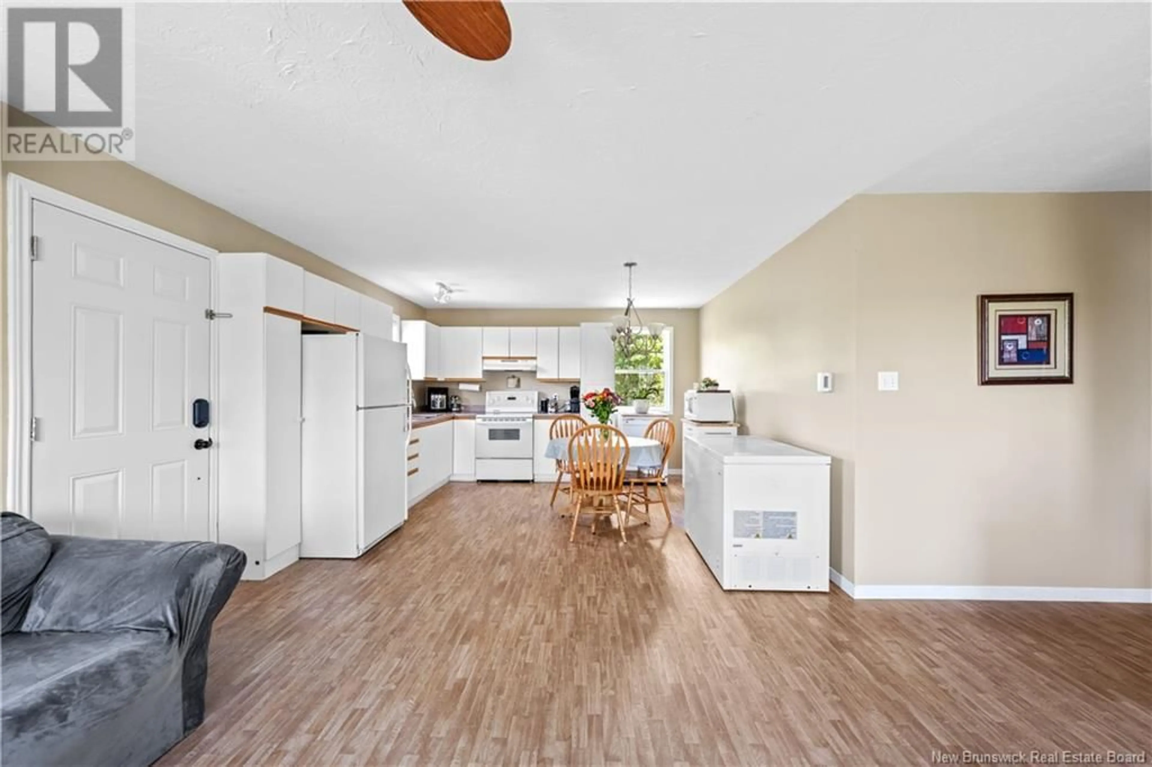 Open concept kitchen, unknown for 89 ALMA, Dixon Point New Brunswick E4S3X6