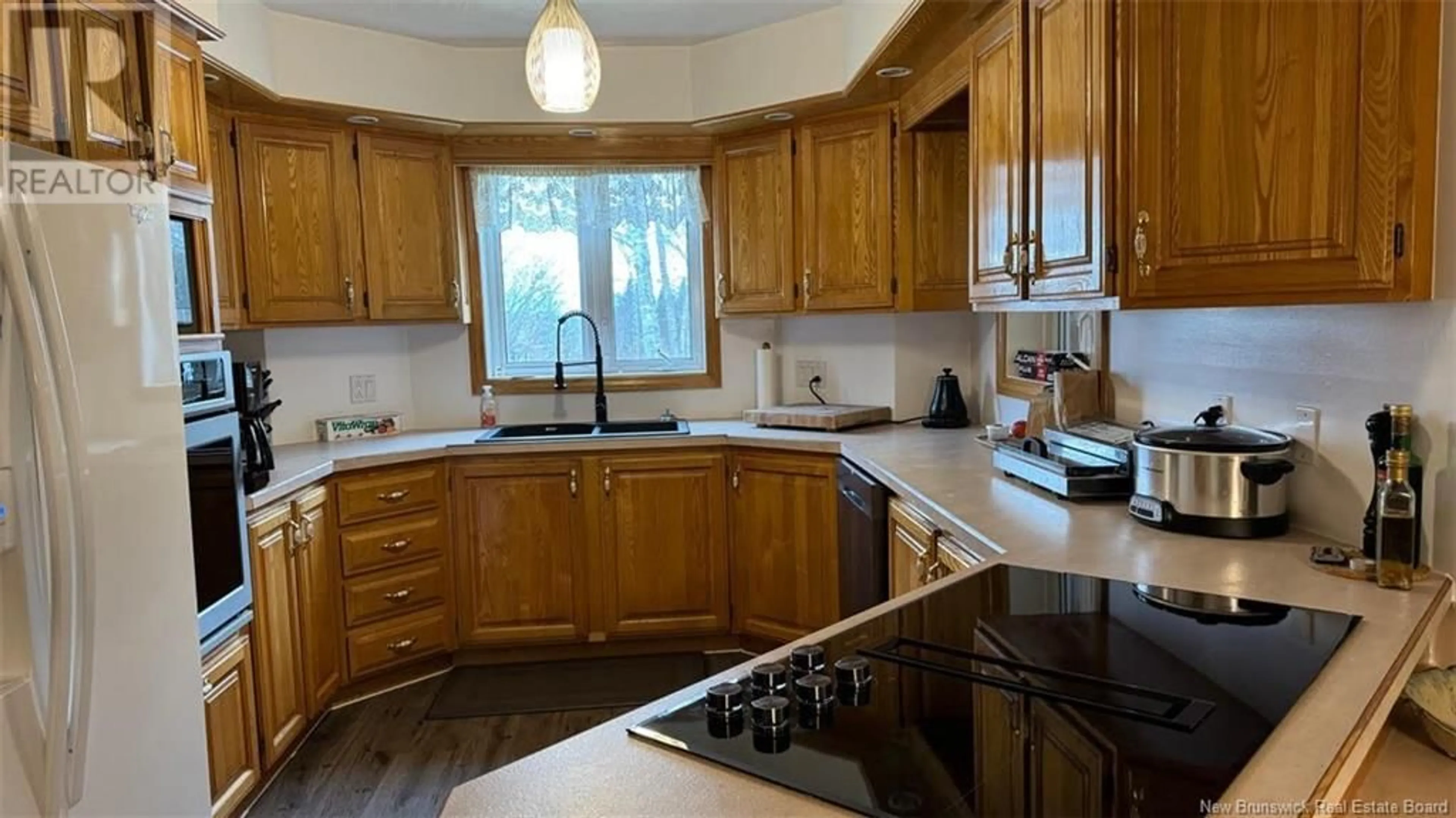 Standard kitchen, wood floors, cottage for 5 Ryan Lane, Grand-Sault/Grand Falls New Brunswick E3Z2Z5