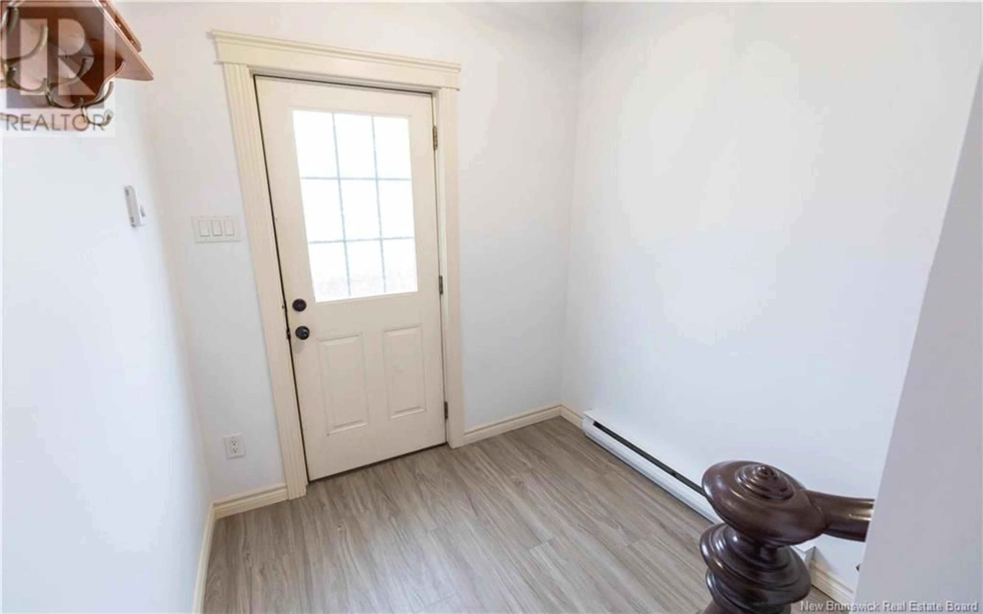 Indoor entryway, wood floors for 154 Britain Street, Saint John New Brunswick E2L1X5