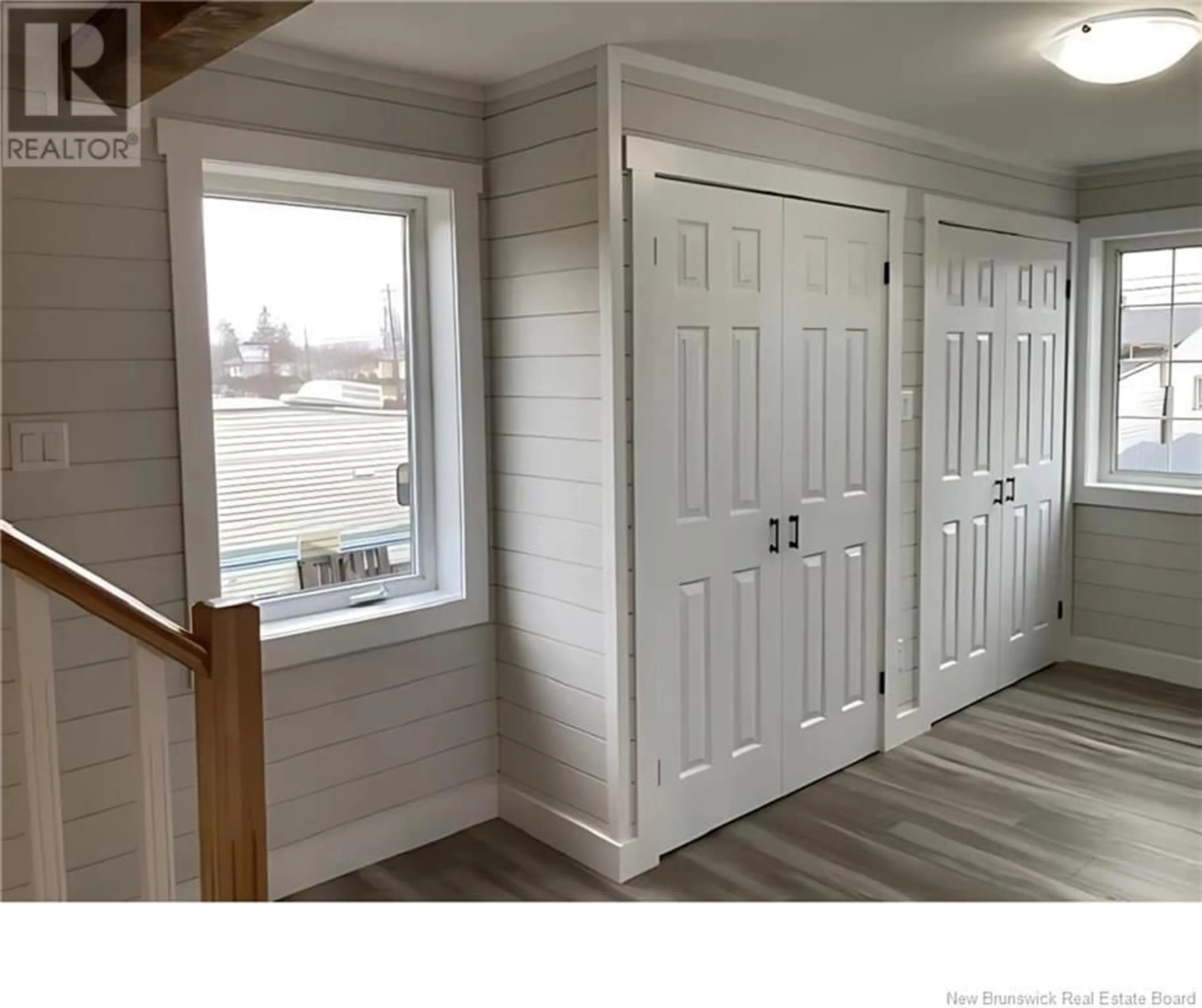 Indoor entryway, wood floors for 3148 rue Principale, Tracadie New Brunswick E1X1A3