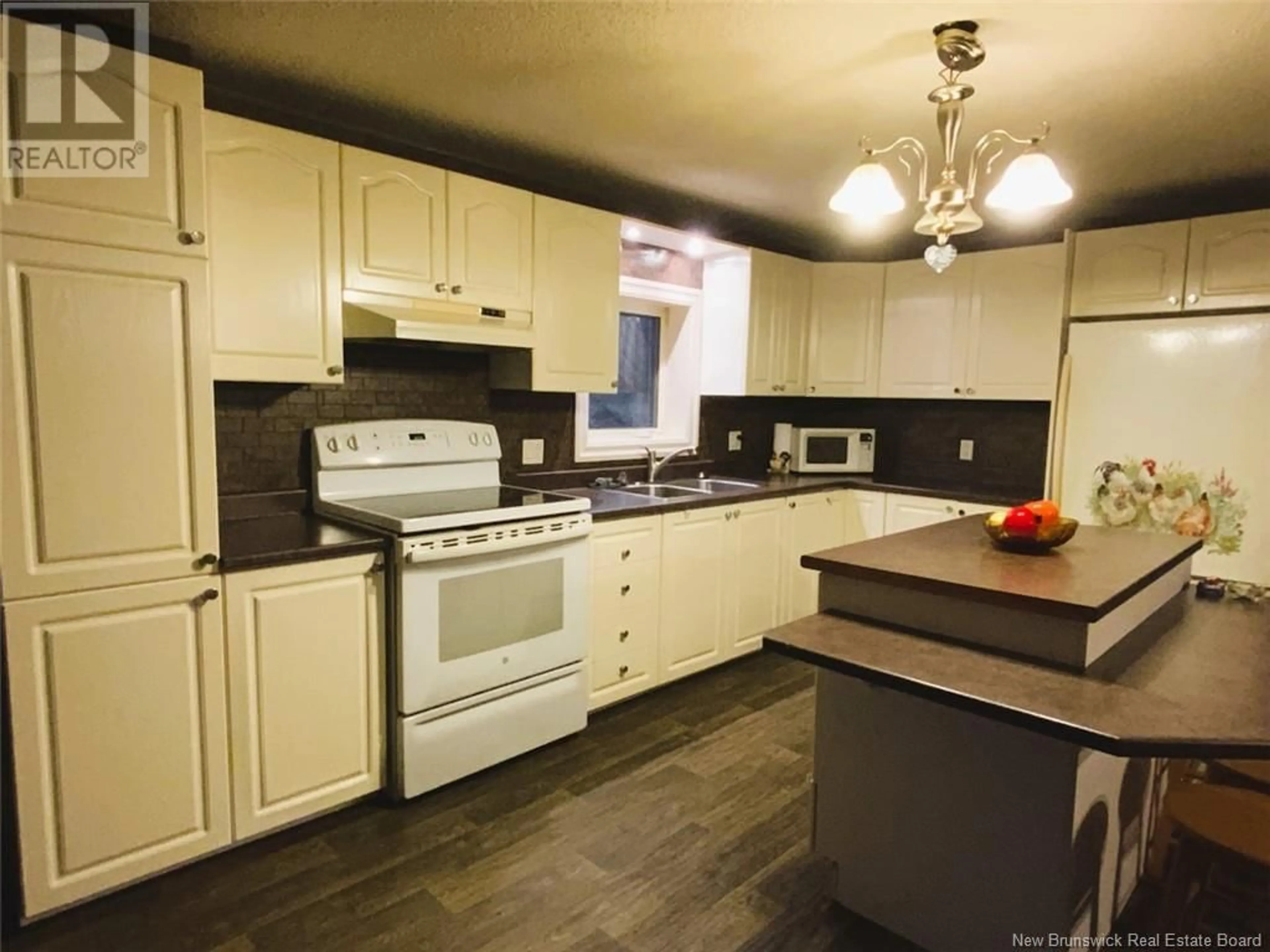 Standard kitchen, wood floors, cottage for 122 Siegas Road, Siegas New Brunswick E7E1T8