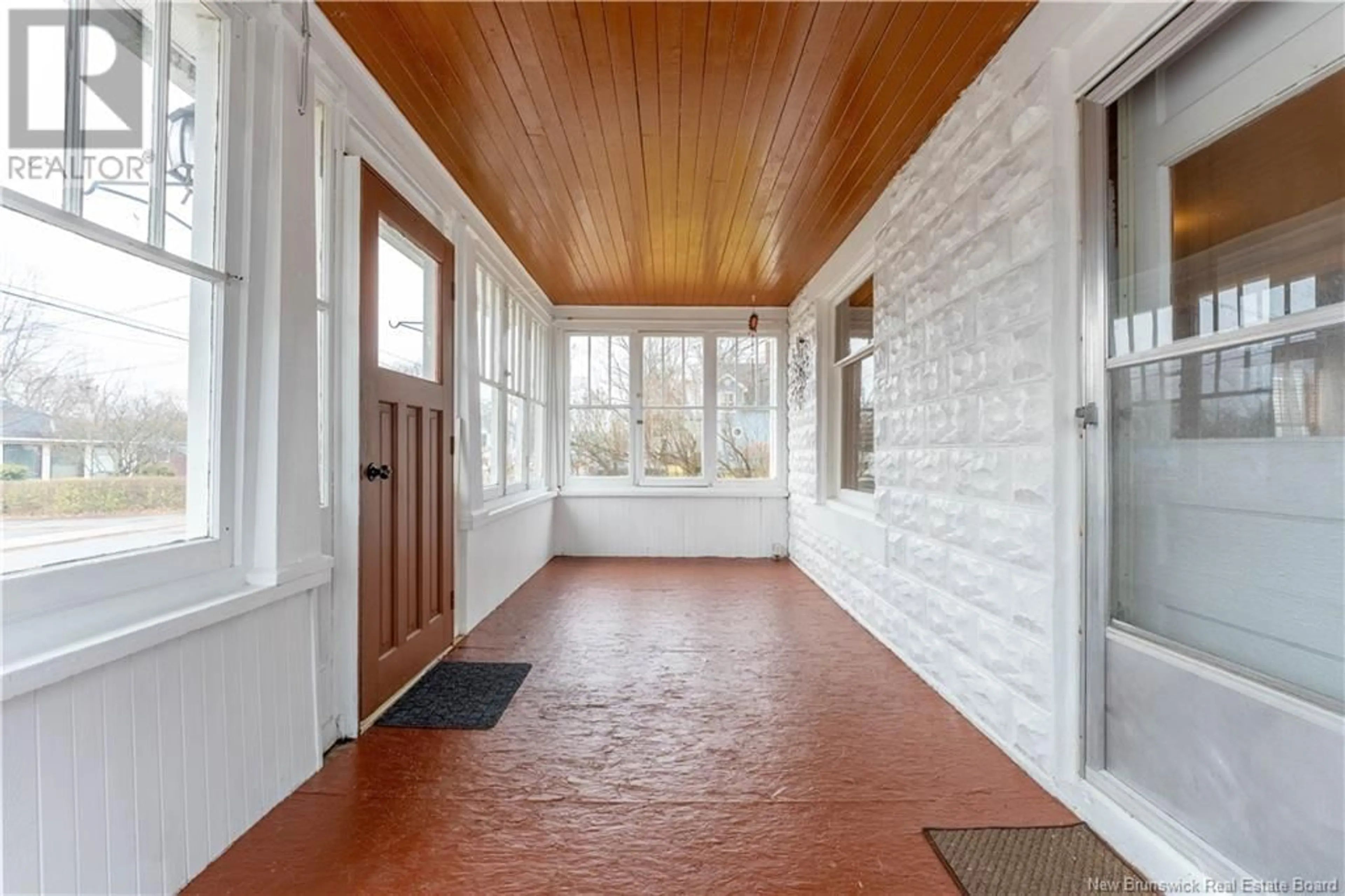 Indoor entryway, wood floors for 54 Main Street, St. Stephen New Brunswick E3L1Z6