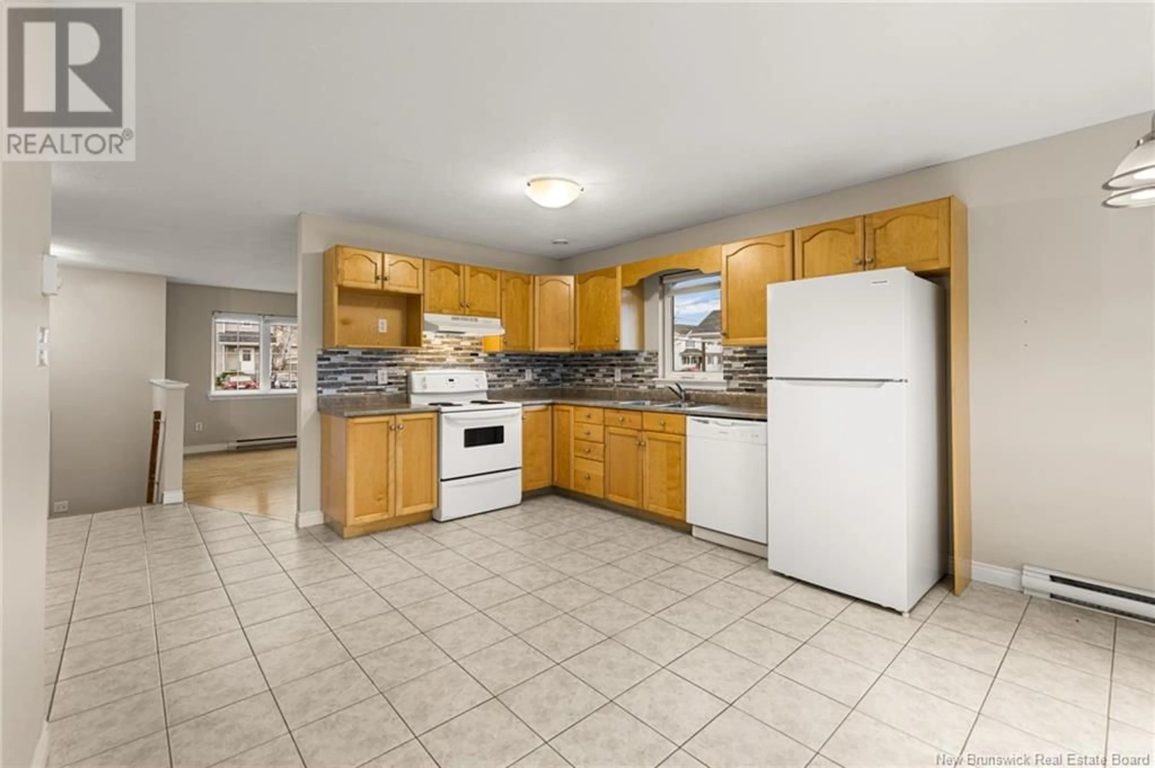 Standard kitchen, wood floors, cottage for 247-249 Glencairn Drive, Moncton New Brunswick E1G5G7