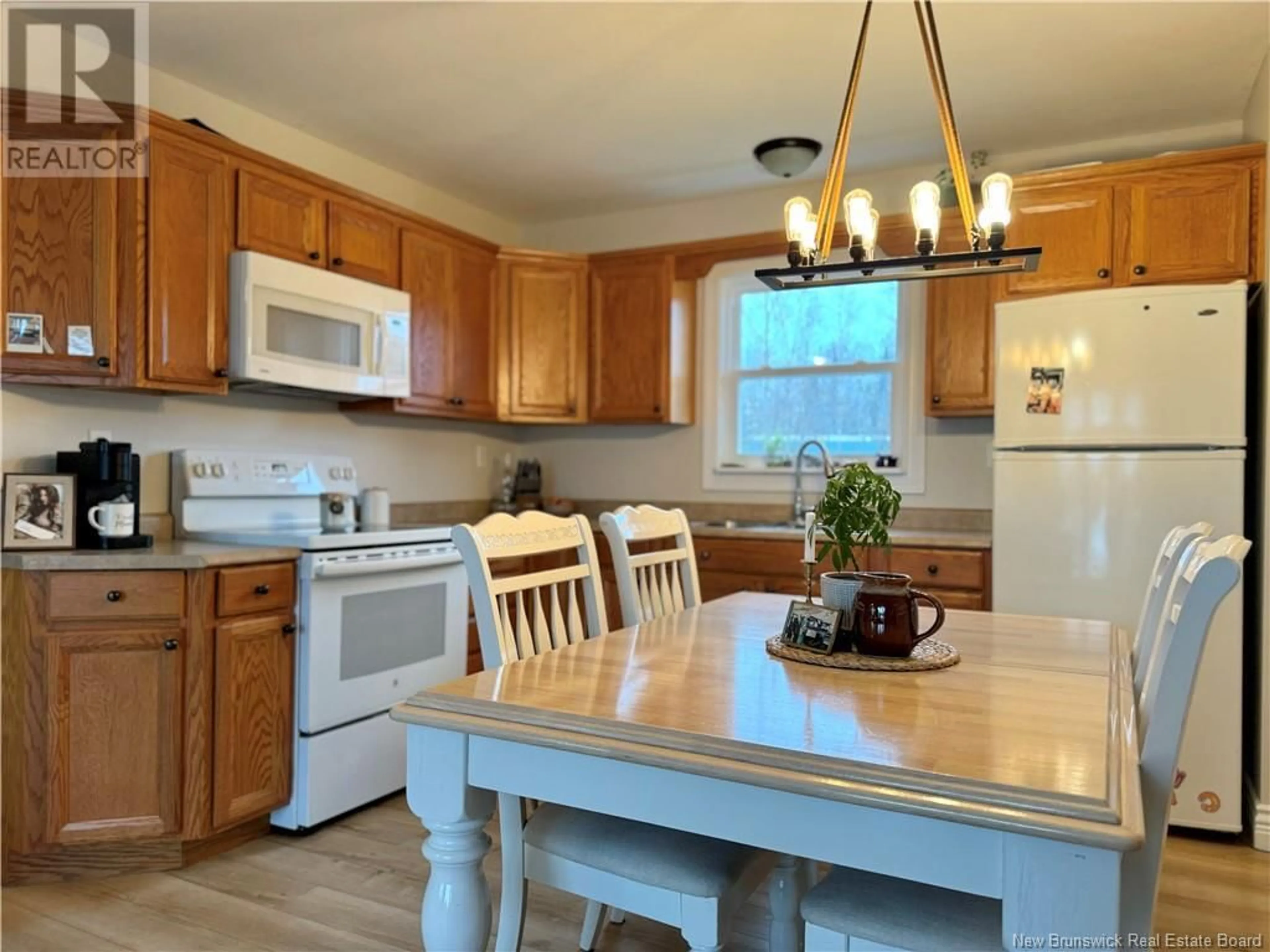 Open concept kitchen for 5 Frédéric Street, Saint-Basile New Brunswick E7C2B9