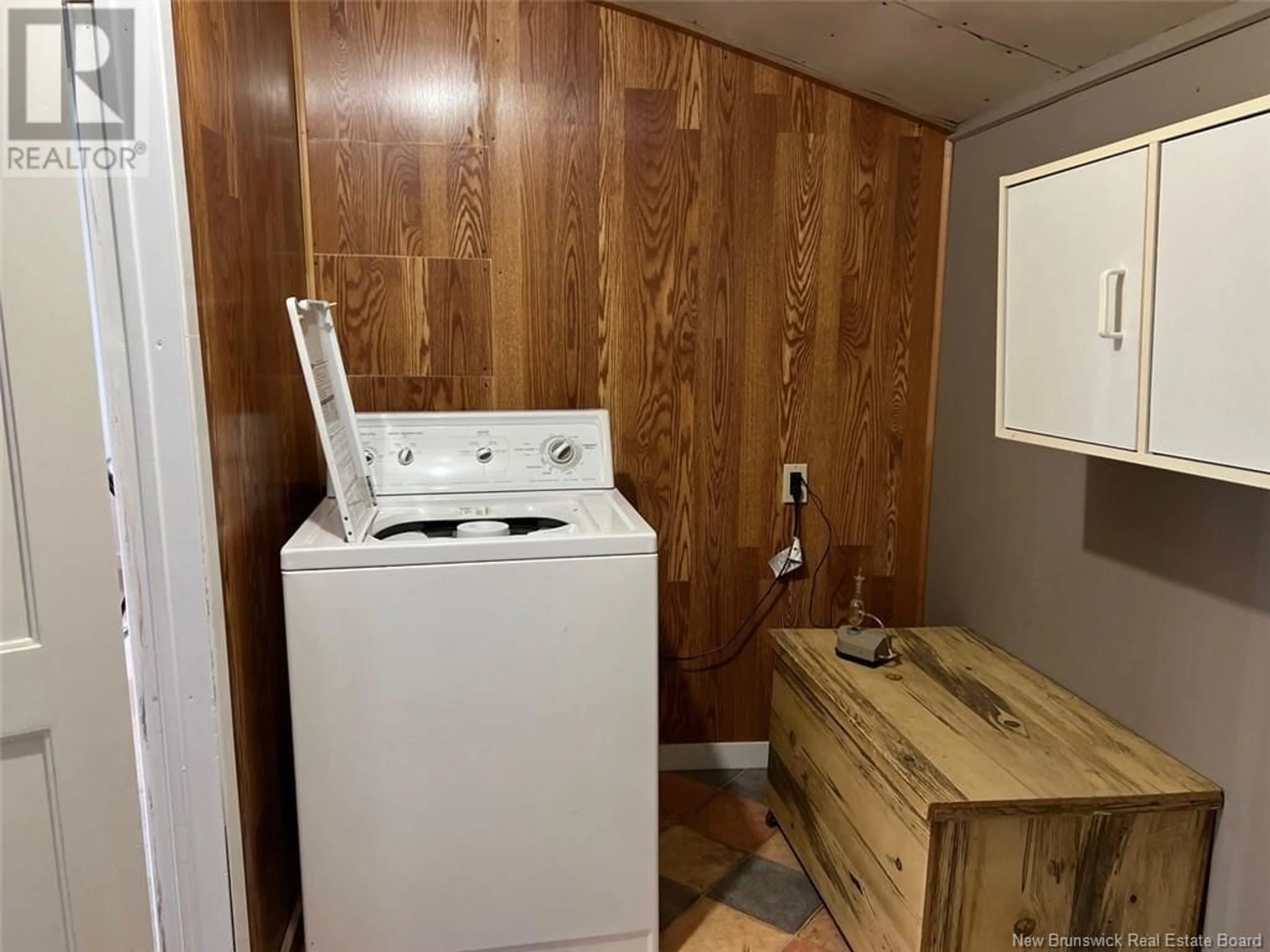 Laundry room for 210 Jacques Martin Street, Sainte-Anne-De-Madawaska New Brunswick E7E1N1