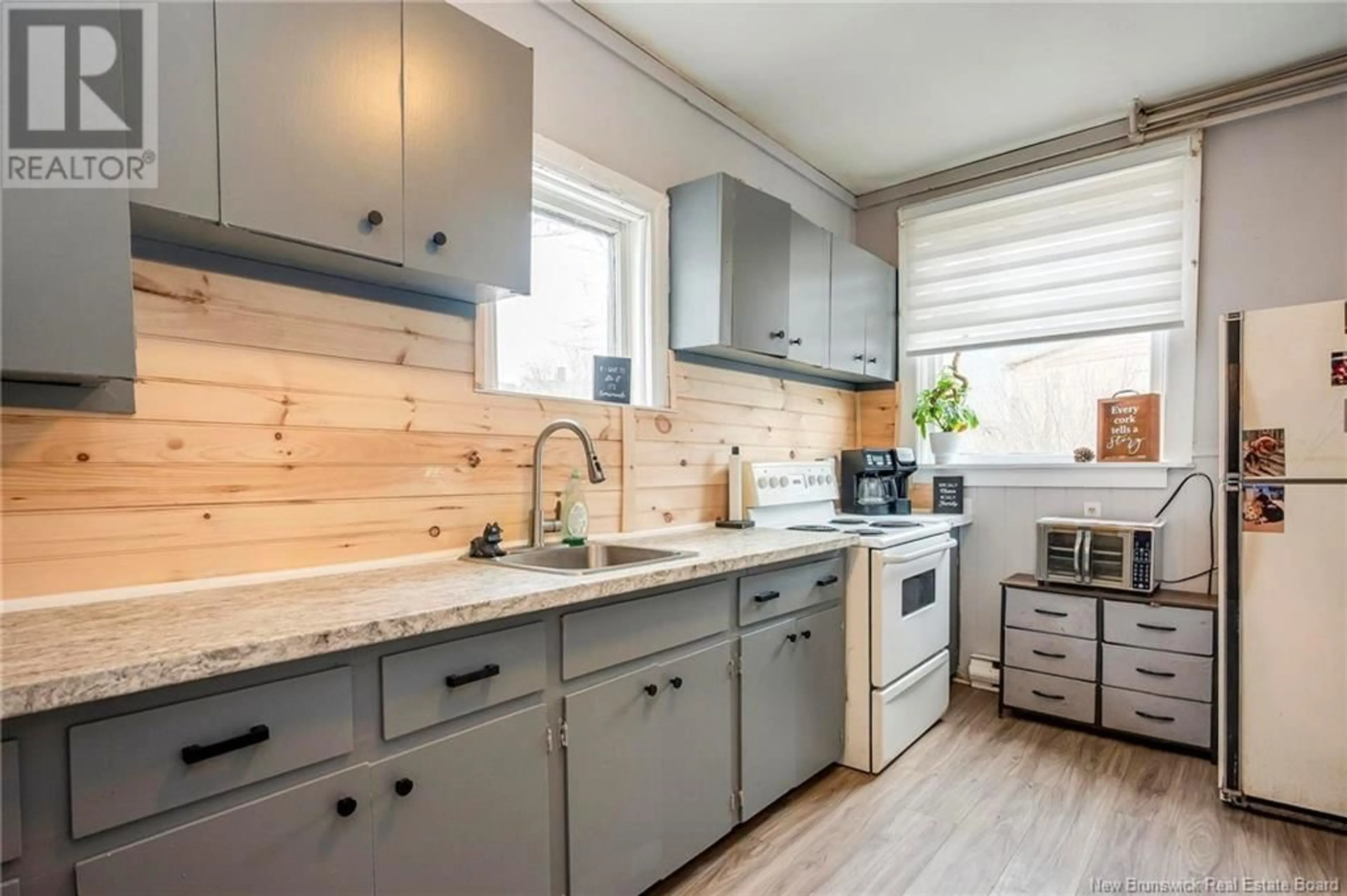 Open concept kitchen, wood/laminate floor for 413 PRINCE STREET, Saint John New Brunswick E2M1R2