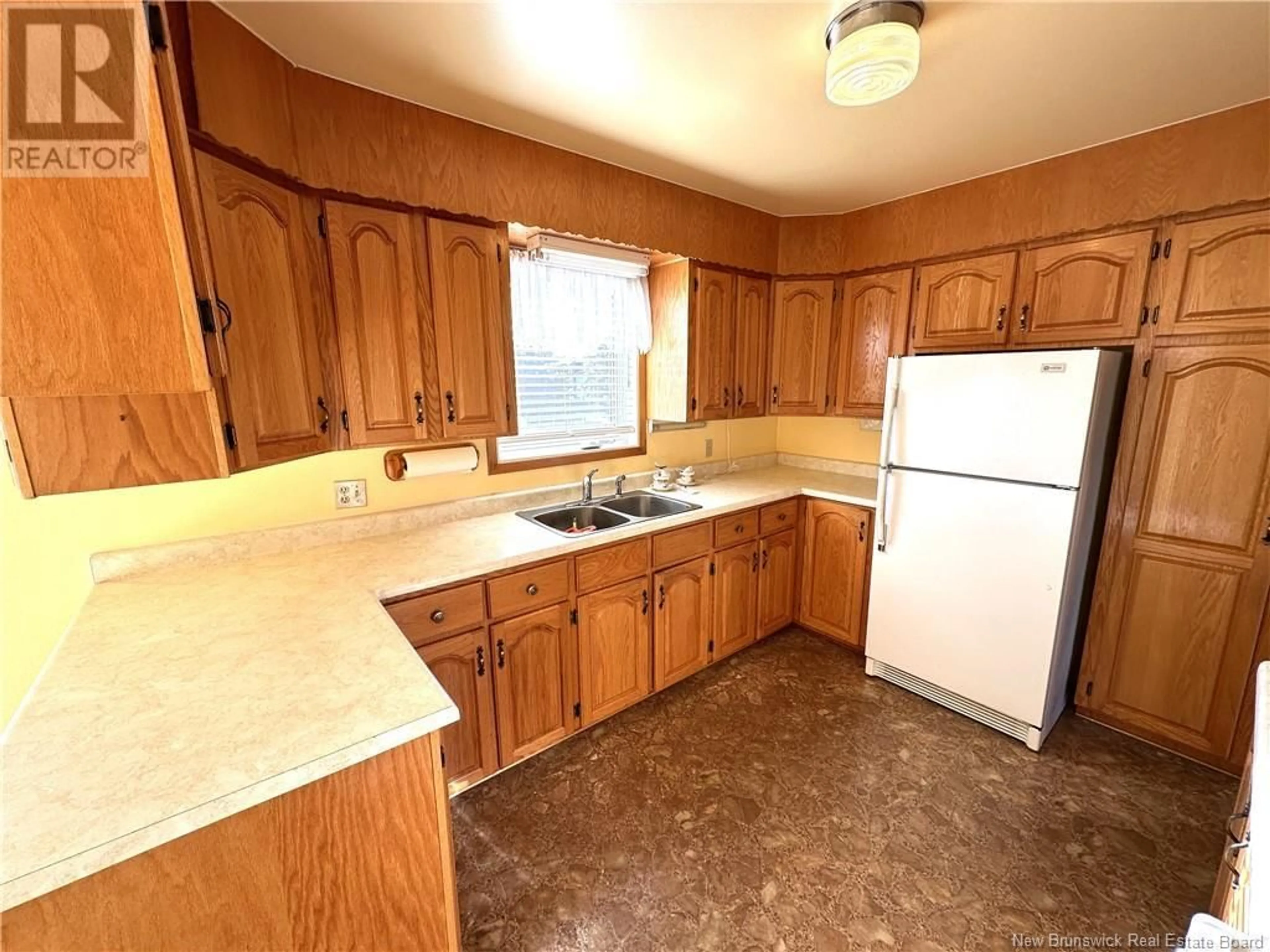 Standard kitchen, wood floors, cottage for 466 Rue Principale, Neguac New Brunswick E9G1N1