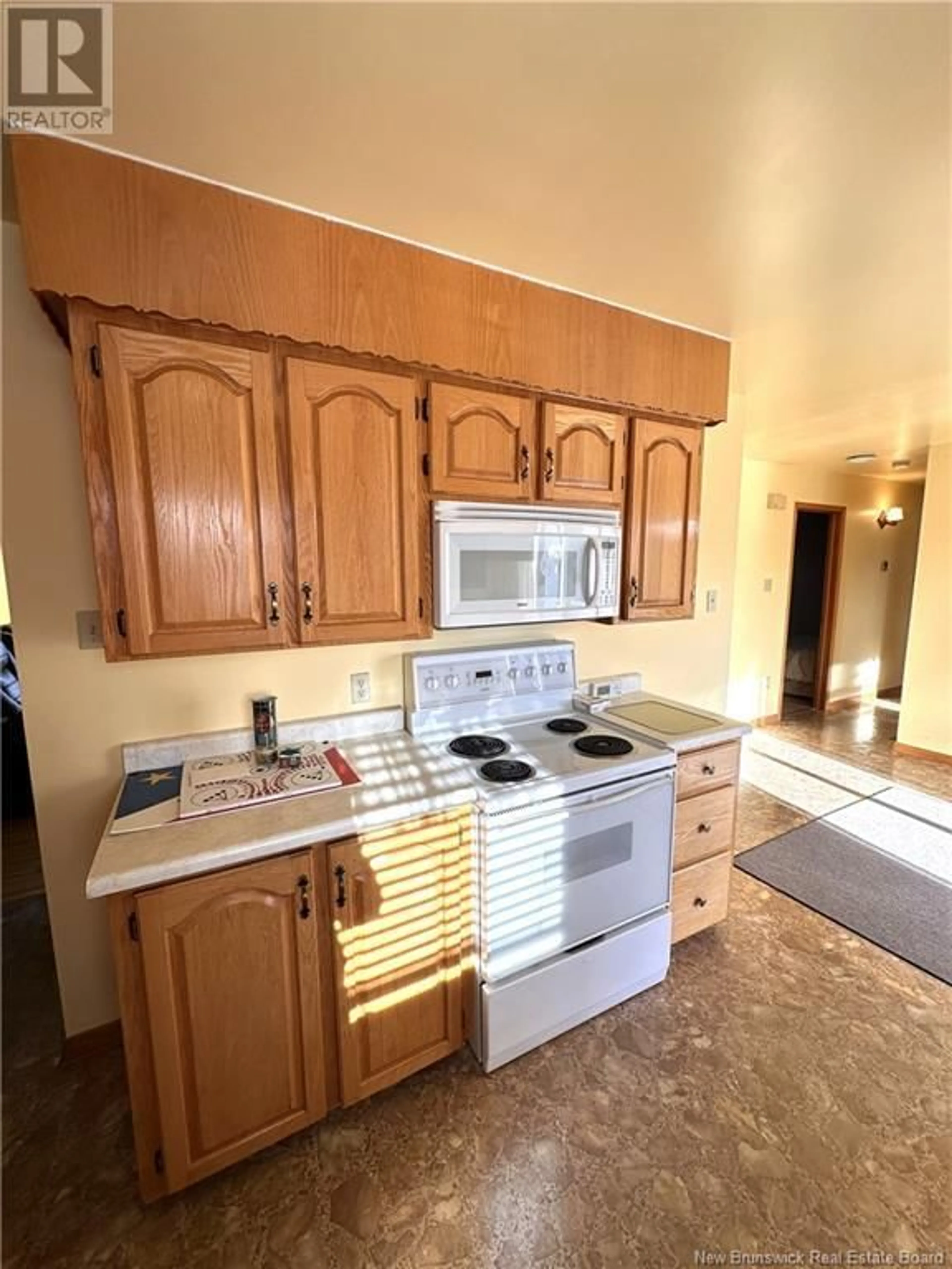 Standard kitchen, wood floors, cottage for 466 Rue Principale, Neguac New Brunswick E9G1N1