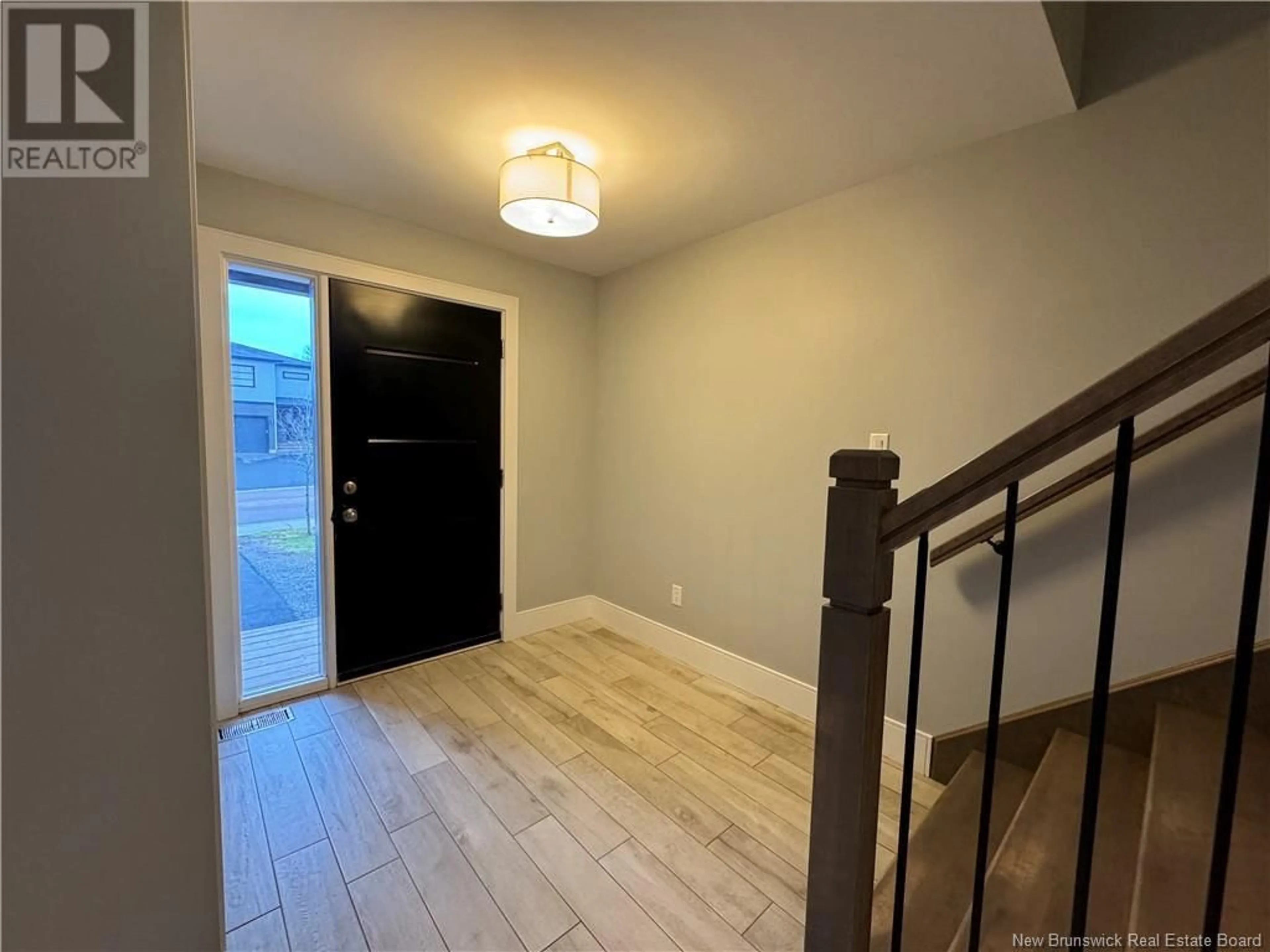 Indoor entryway, wood floors for 70 Francfort Crescent, Moncton New Brunswick E1G5W6