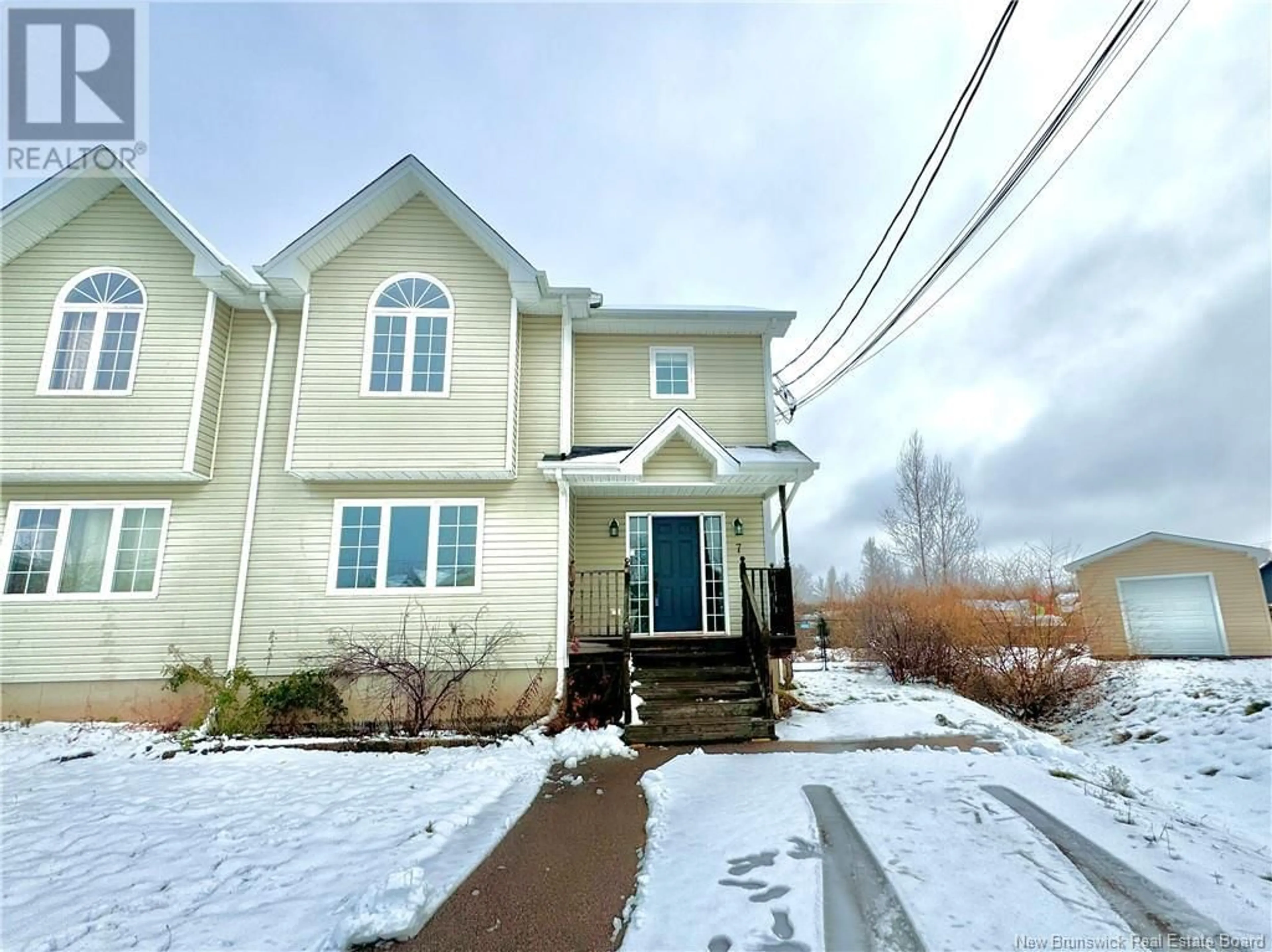 Frontside or backside of a home, the street view for 7 Salem Court, Moncton New Brunswick E1G0G5