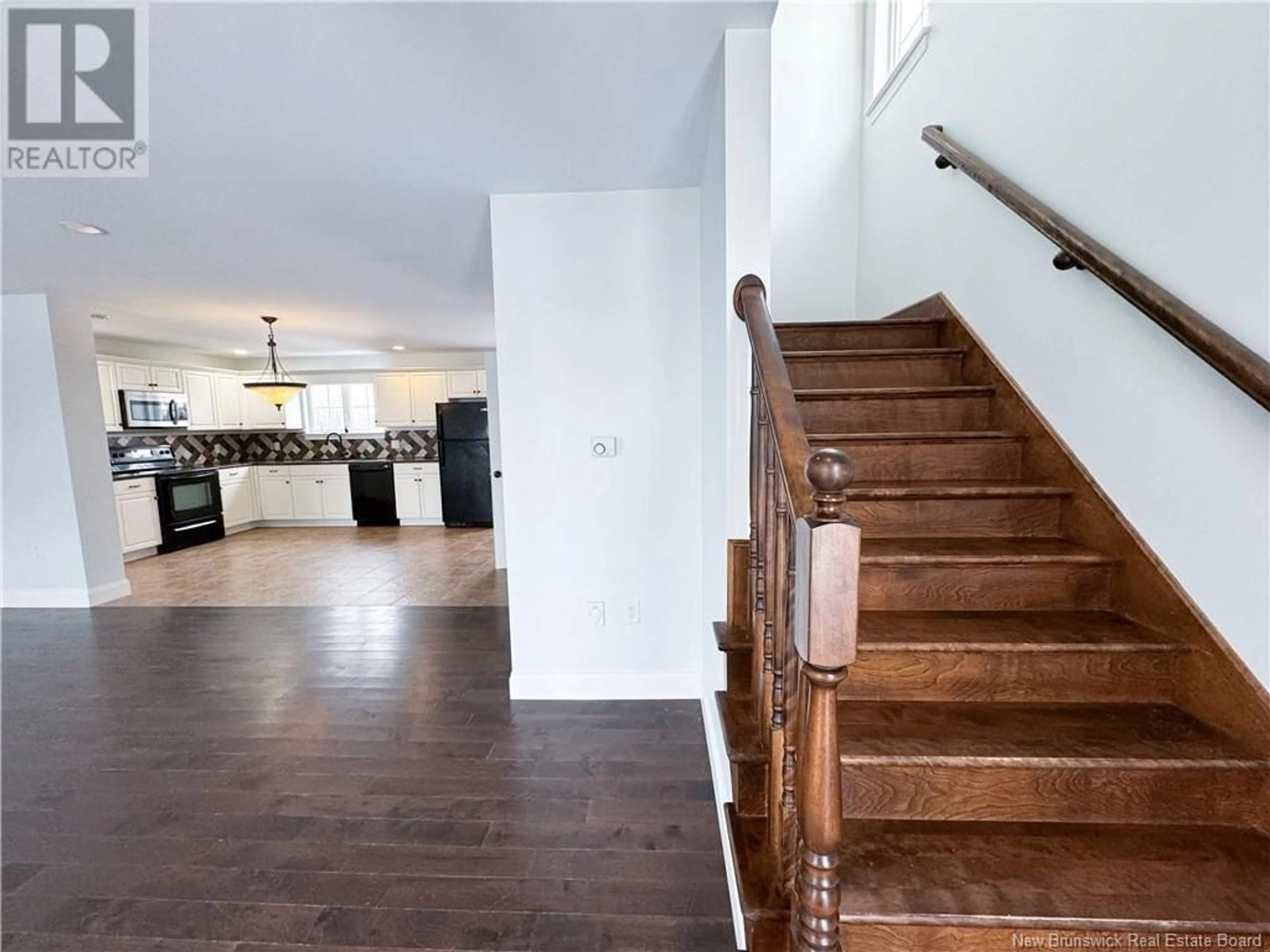 Indoor foyer, wood floors for 7 Salem Court, Moncton New Brunswick E1G0G5