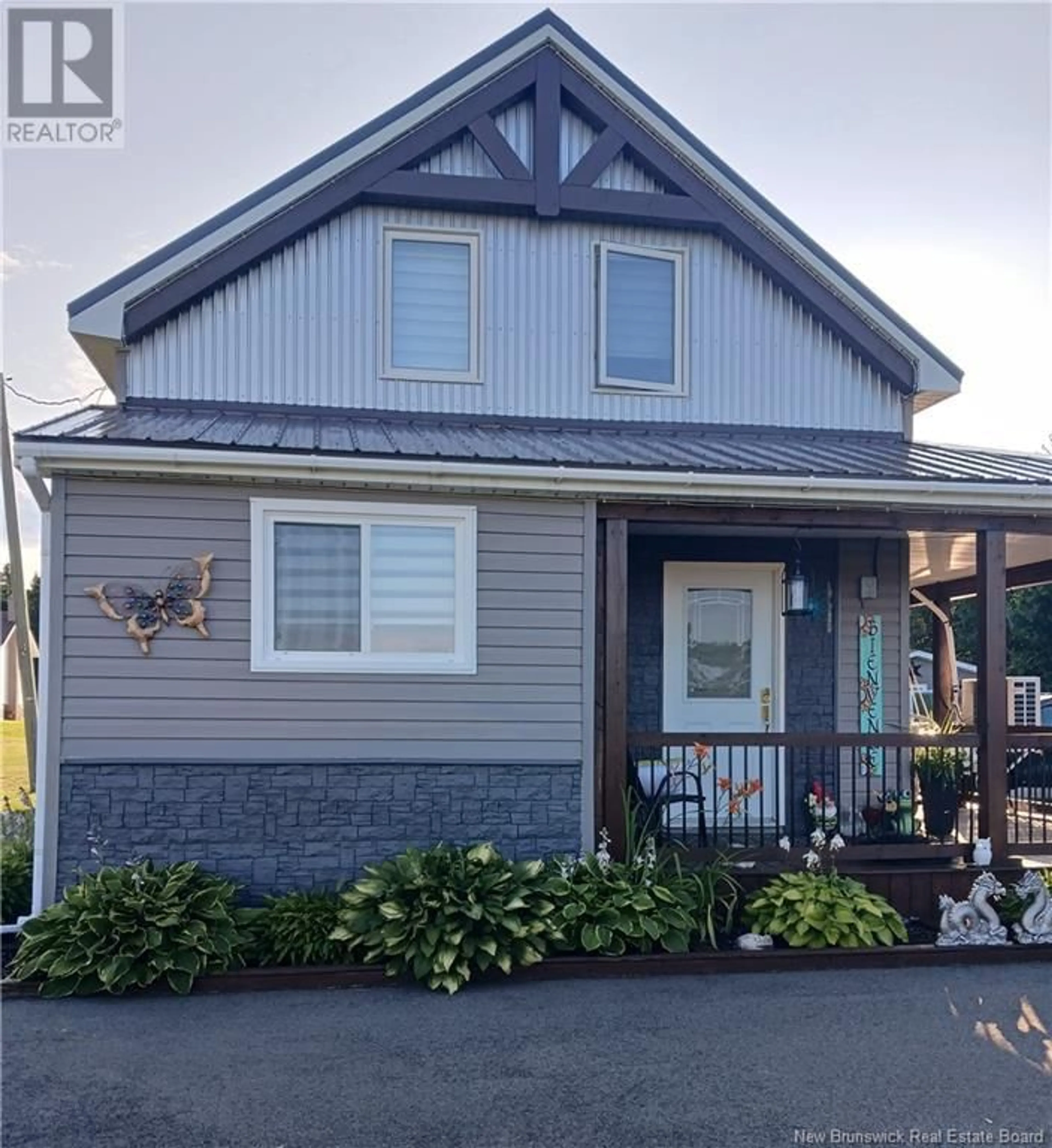 Home with vinyl exterior material, street for 3663 RUE LUCE, Tracadie New Brunswick E1X1B4
