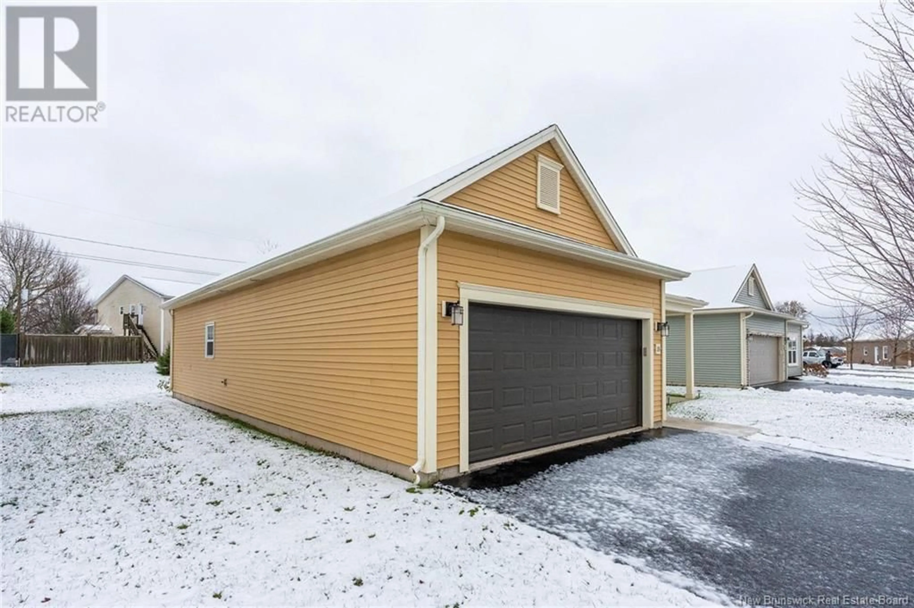 Indoor garage for 35 Carriage Lane, Sussex New Brunswick E4E0H7