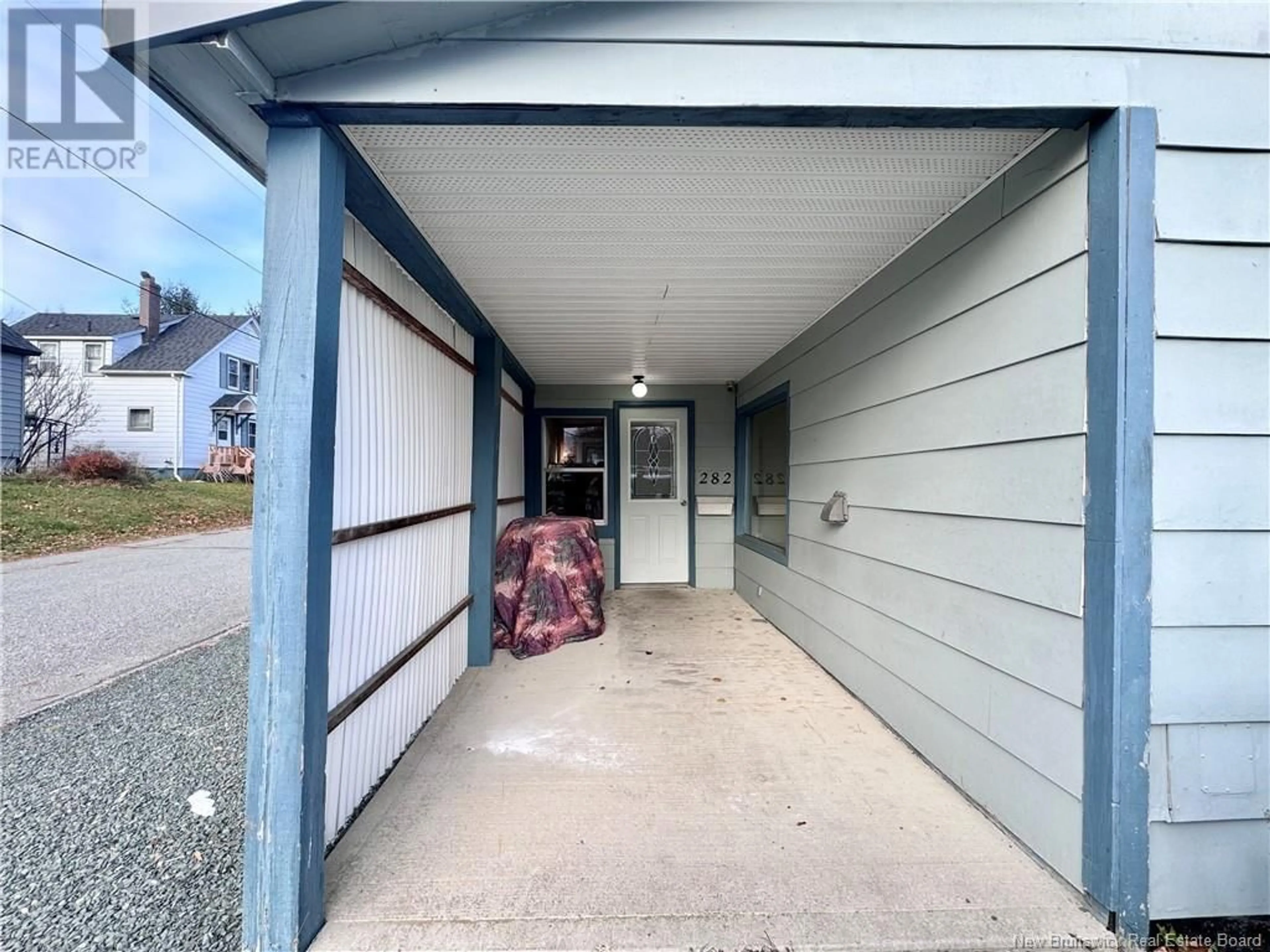 Indoor garage, unknown floor for 282 McKenzie Street, Miramichi New Brunswick E1V1V4