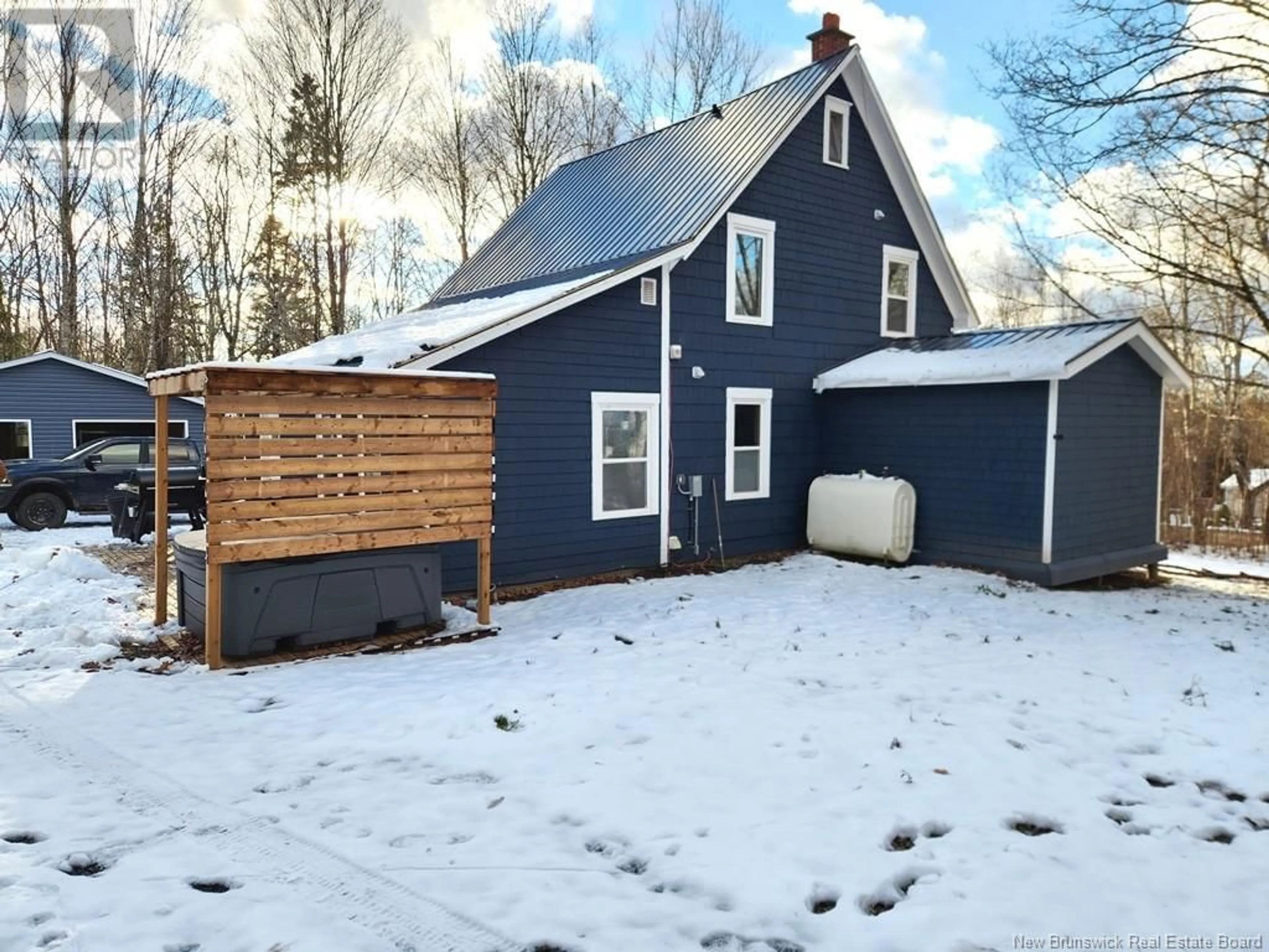 A pic from outside/outdoor area/front of a property/back of a property/a pic from drone, street for 2021 Waterside Drive, Cambridge-Narrows New Brunswick E4C1Z3