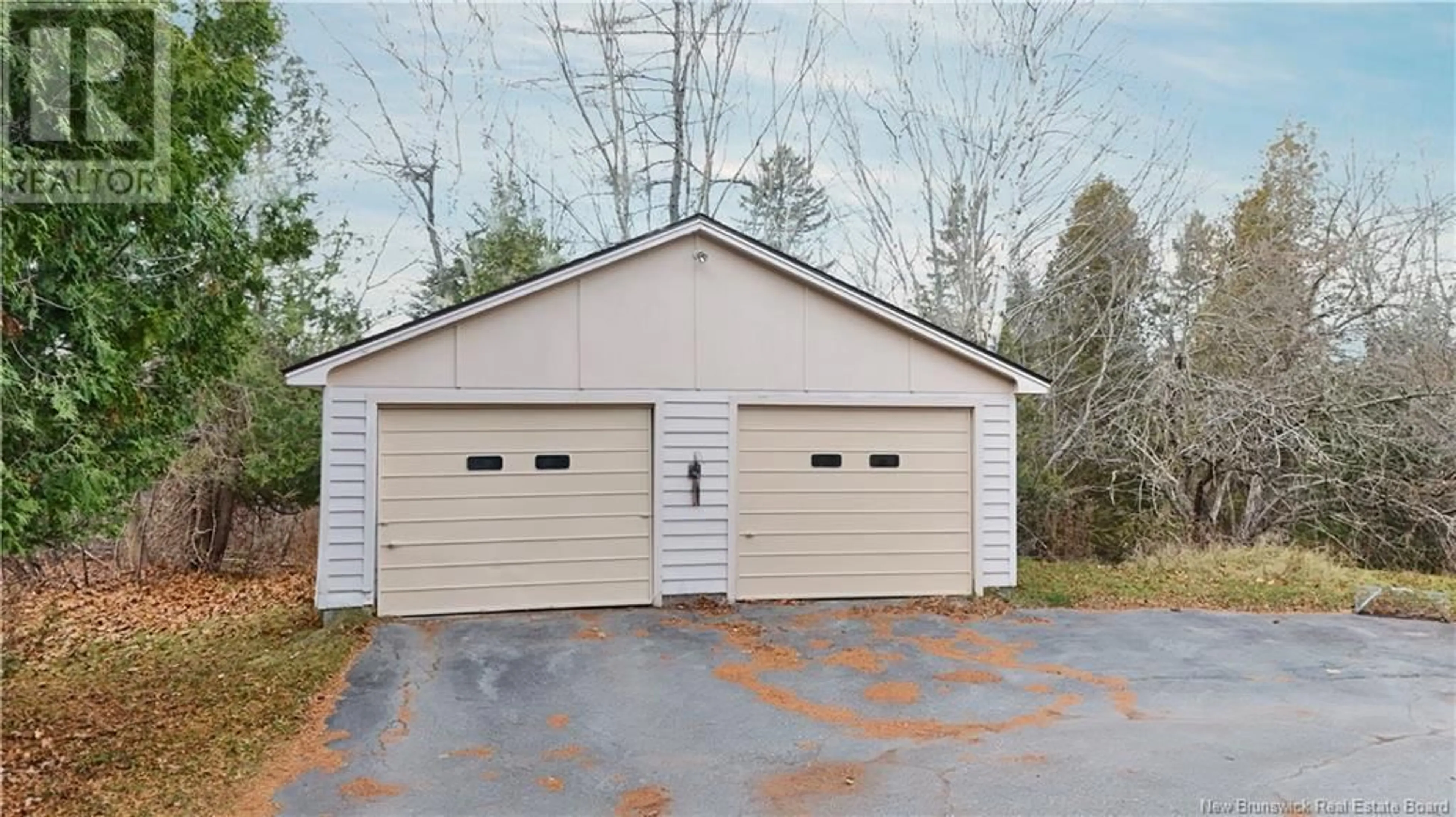 Indoor garage, cement floor for 269 Hampton Road, Quispamsis New Brunswick E2E4P5