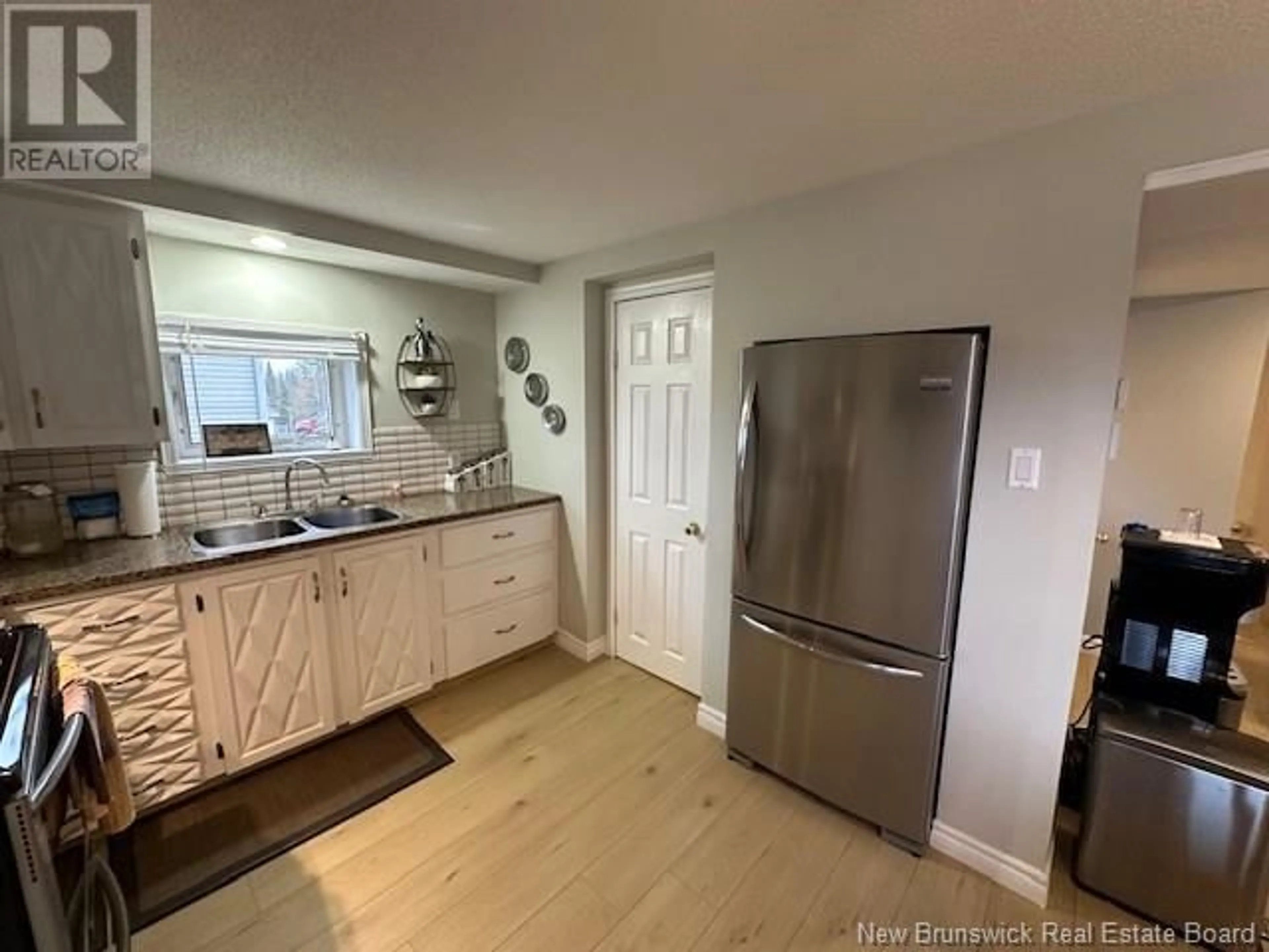 Standard kitchen, wood floors, cottage for 2544 Chemin Maltais, Val-D'amour New Brunswick E3N5J4