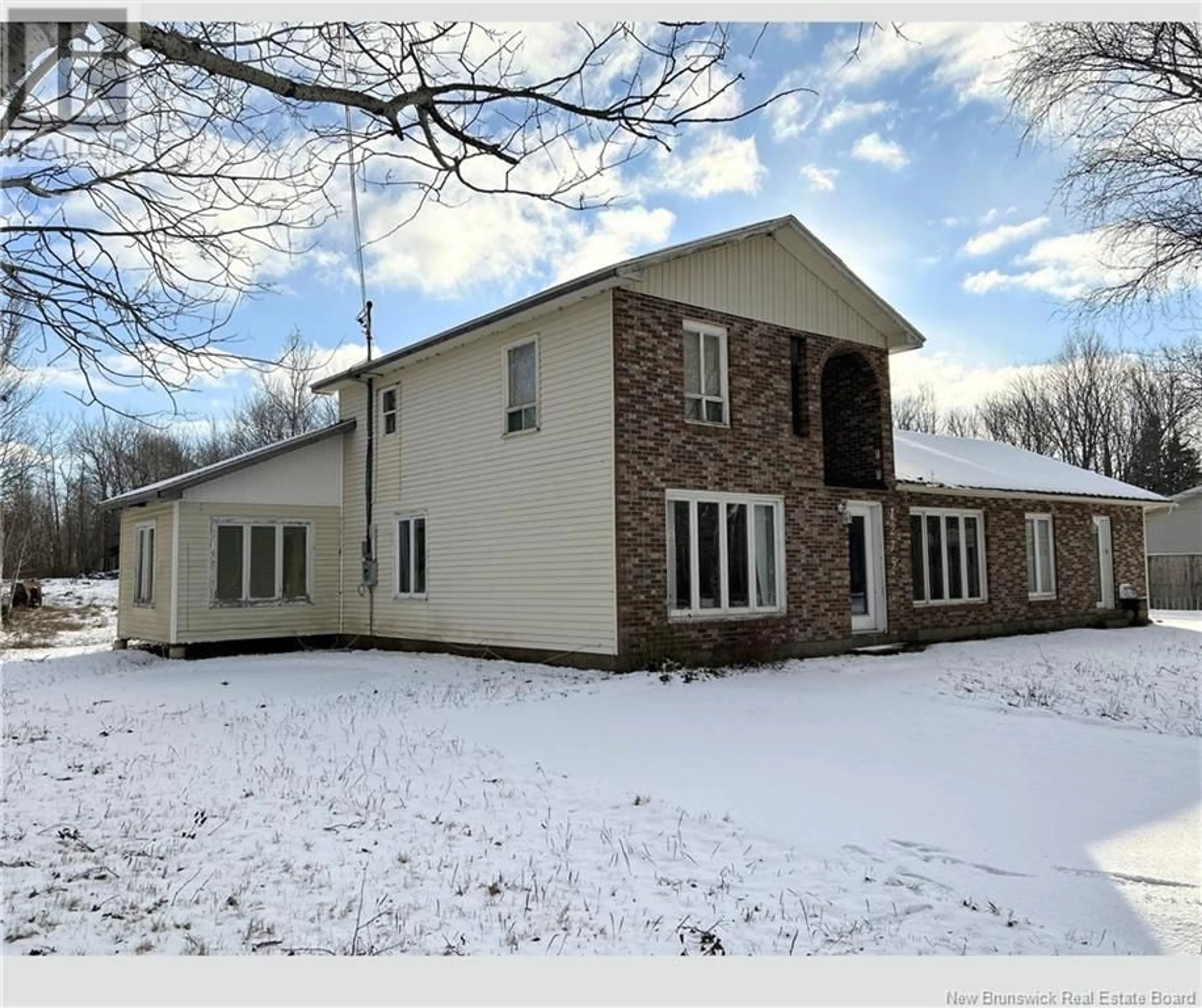 Frontside or backside of a home, the front or back of building for 1275 Boulevard St-Joseph, Saint-Léolin New Brunswick E8N2T3