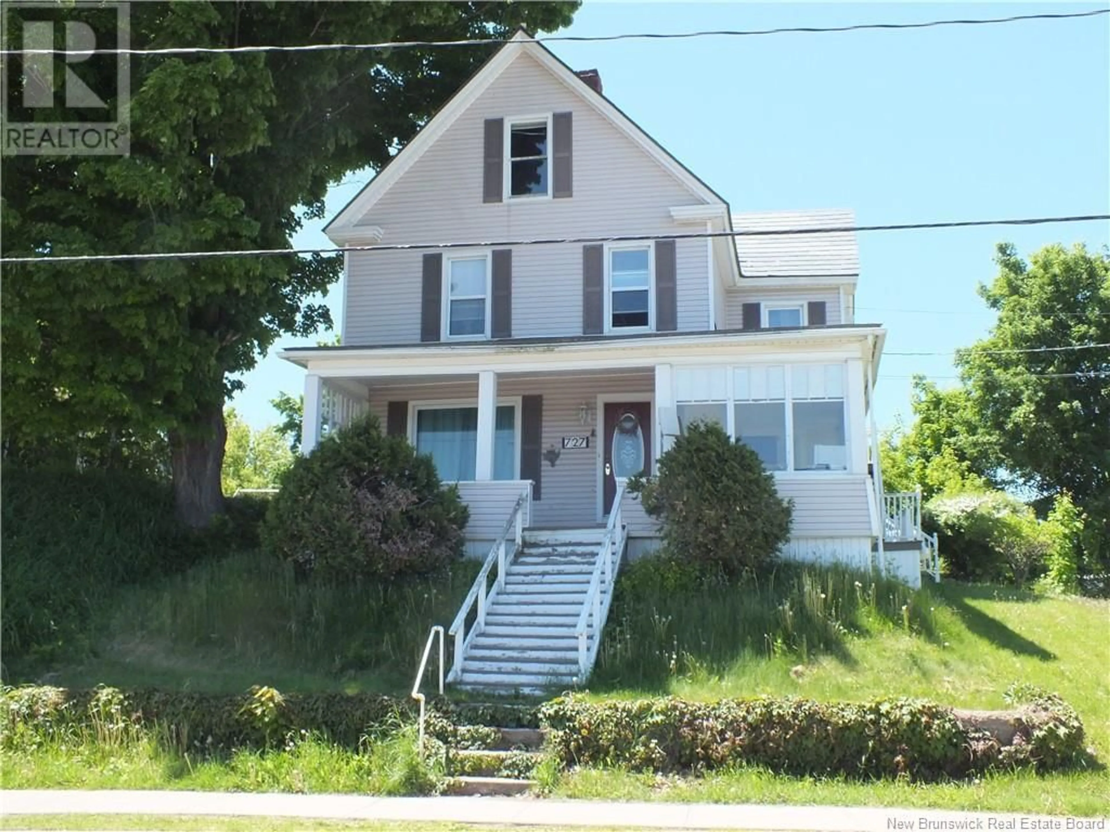 Frontside or backside of a home, cottage for 727 Main Street, Woodstock New Brunswick E7M2E6