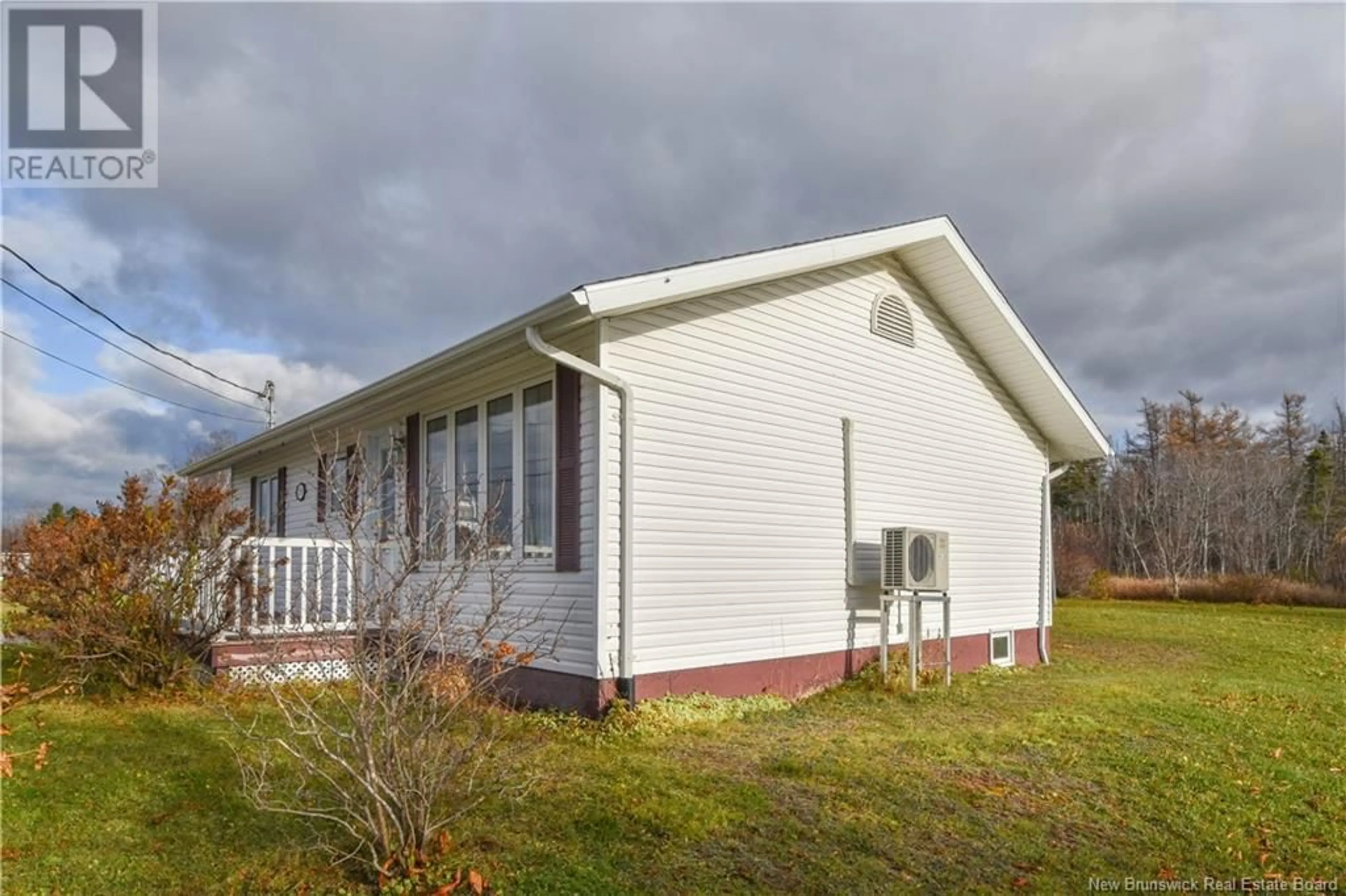 Home with vinyl exterior material, building for 1795 ROUTE 335, Saint-Simon New Brunswick E8P2A7