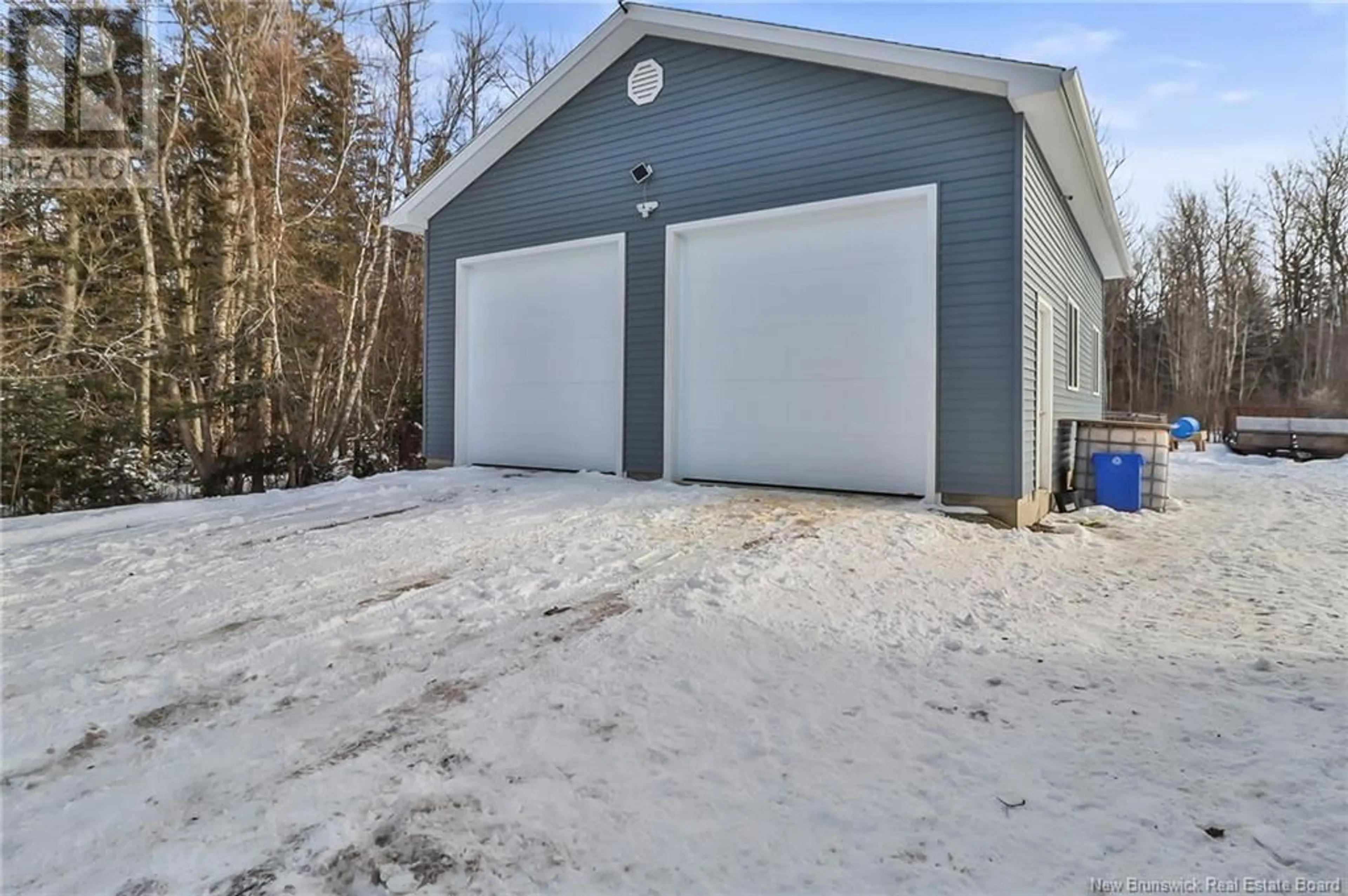 Indoor garage for 1286 Babineau, Cocagne New Brunswick E4R2E6