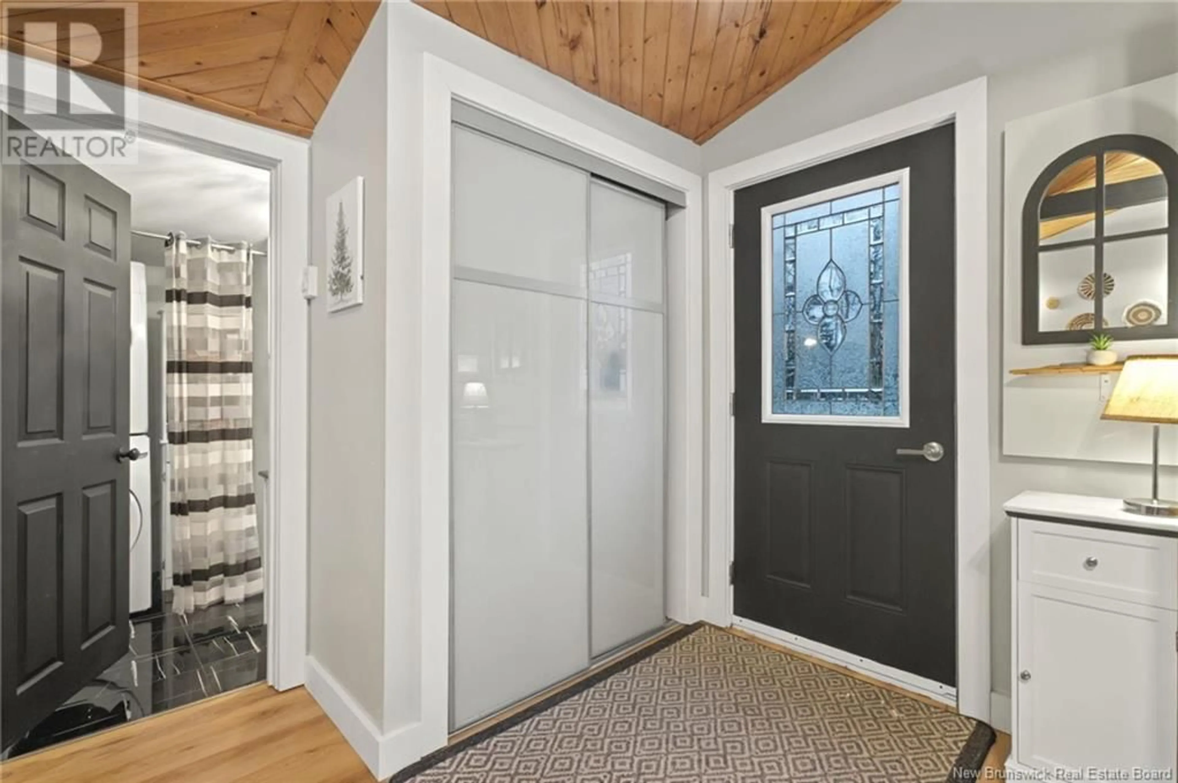 Indoor entryway for 47 Clear View Road, Grand-Barachois New Brunswick E4P6Z1