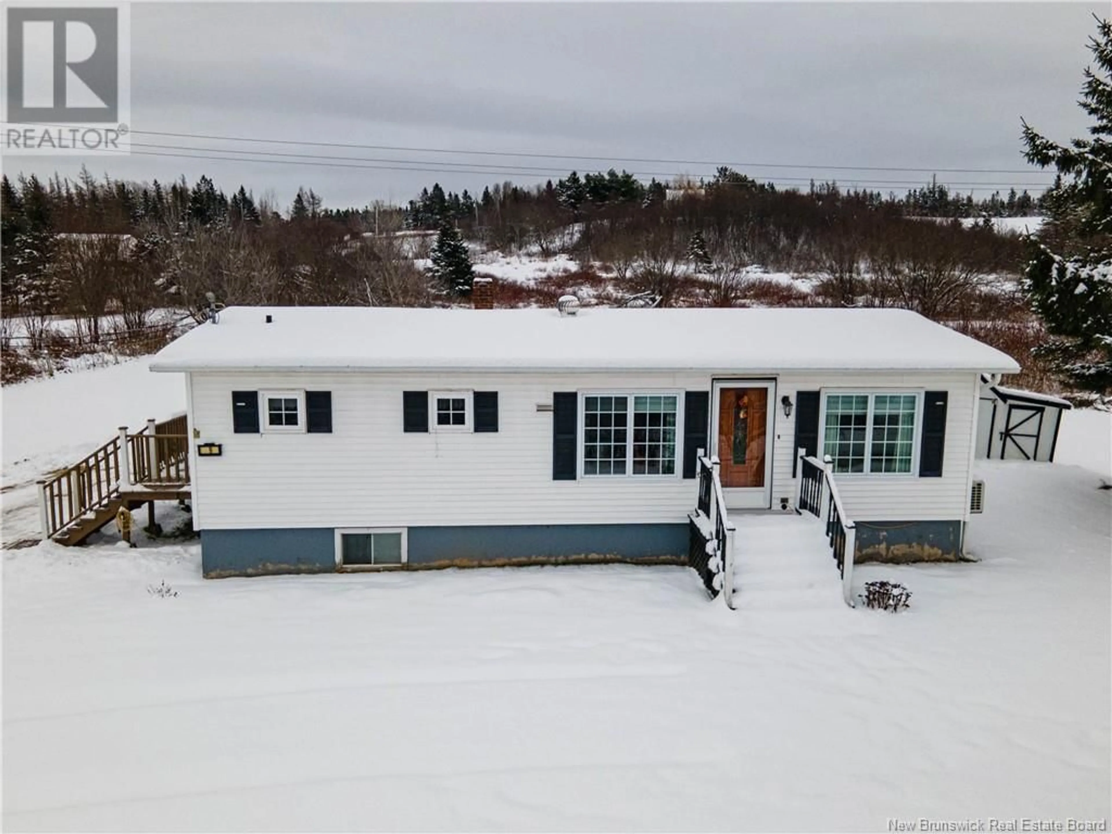 A pic from outside/outdoor area/front of a property/back of a property/a pic from drone, unknown for 19 Sunset Avenue, Apohaqui New Brunswick E5P3R2