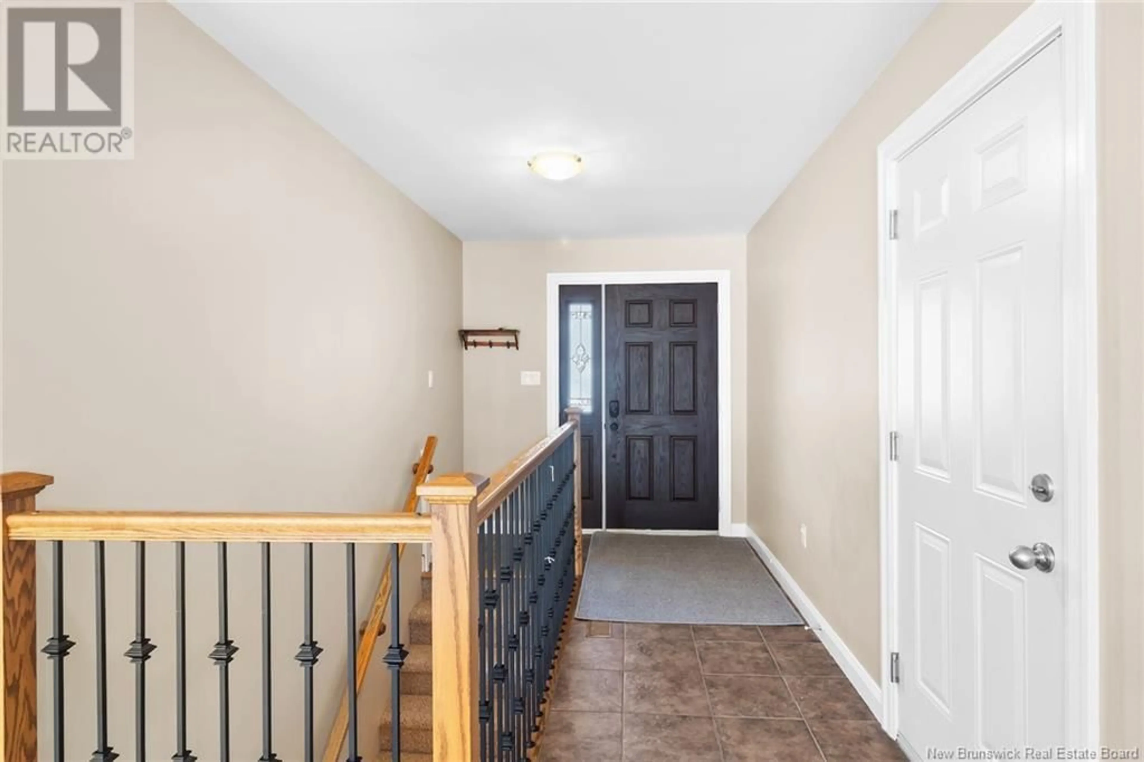 Indoor foyer for 53 Huntingdon Circle, Fredericton New Brunswick E3B0M1