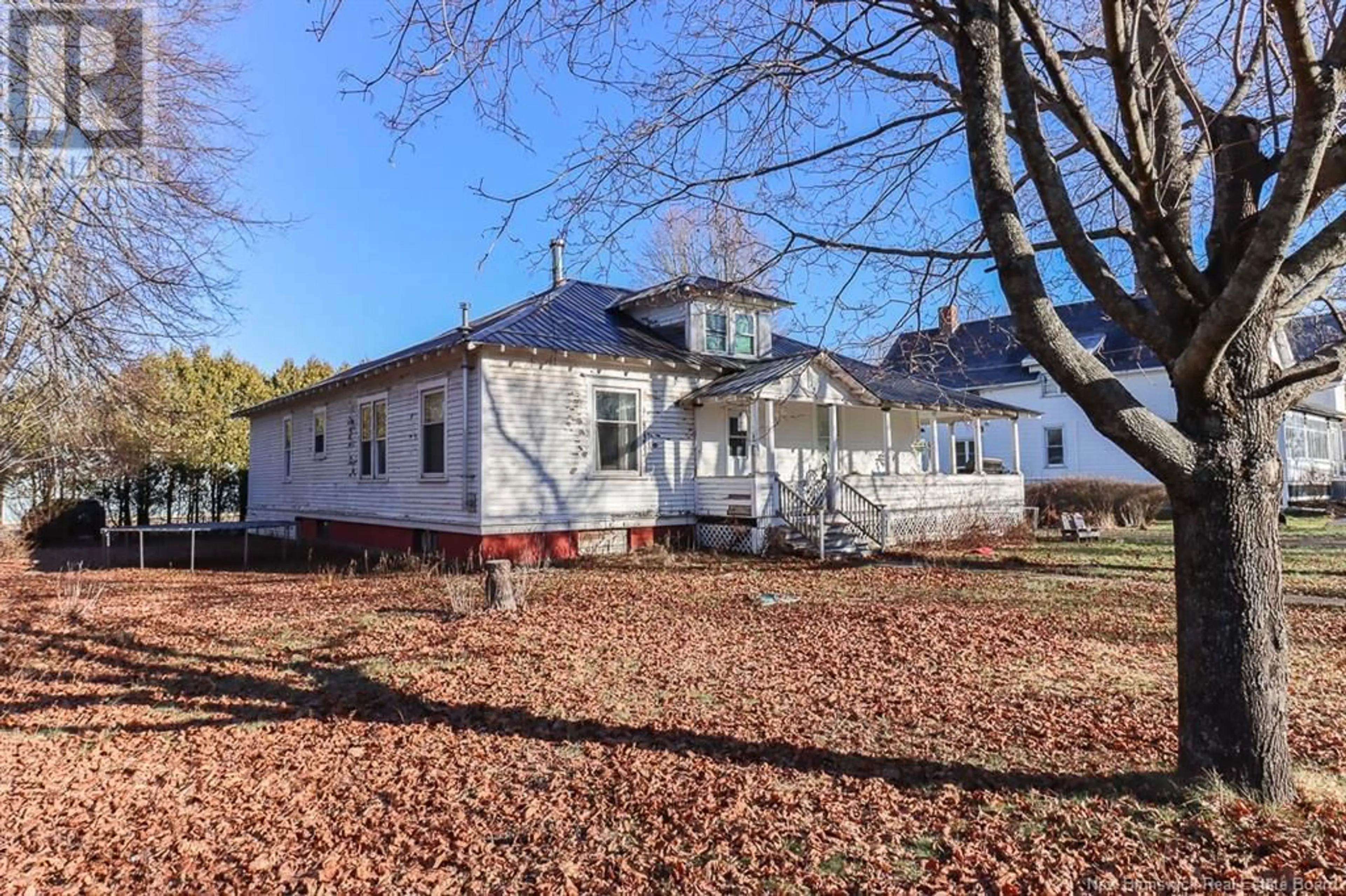 A pic from outside/outdoor area/front of a property/back of a property/a pic from drone, building for 872 Main Street, Sussex New Brunswick E4E2M5