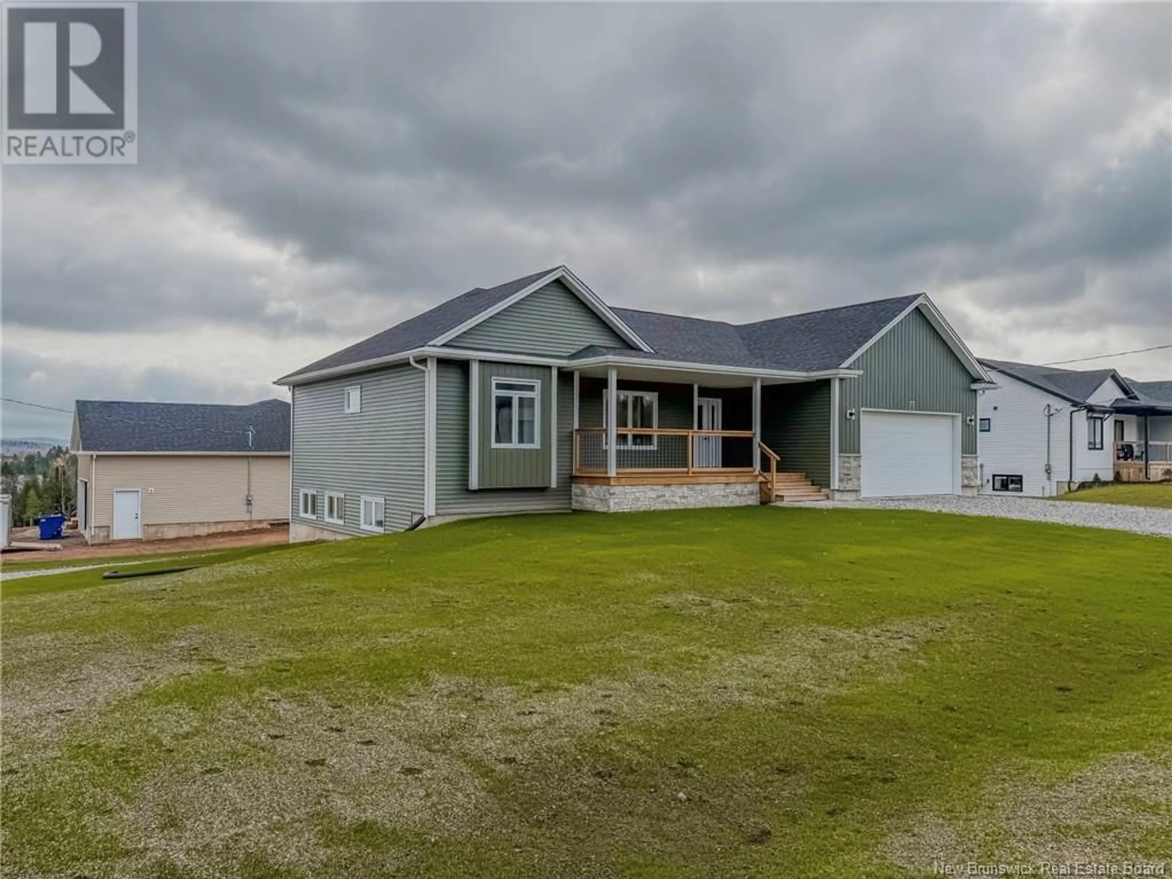 Home with vinyl exterior material, water/lake/river/ocean view for 77 Merlin Drive, Quispamsis New Brunswick E2E0Y3