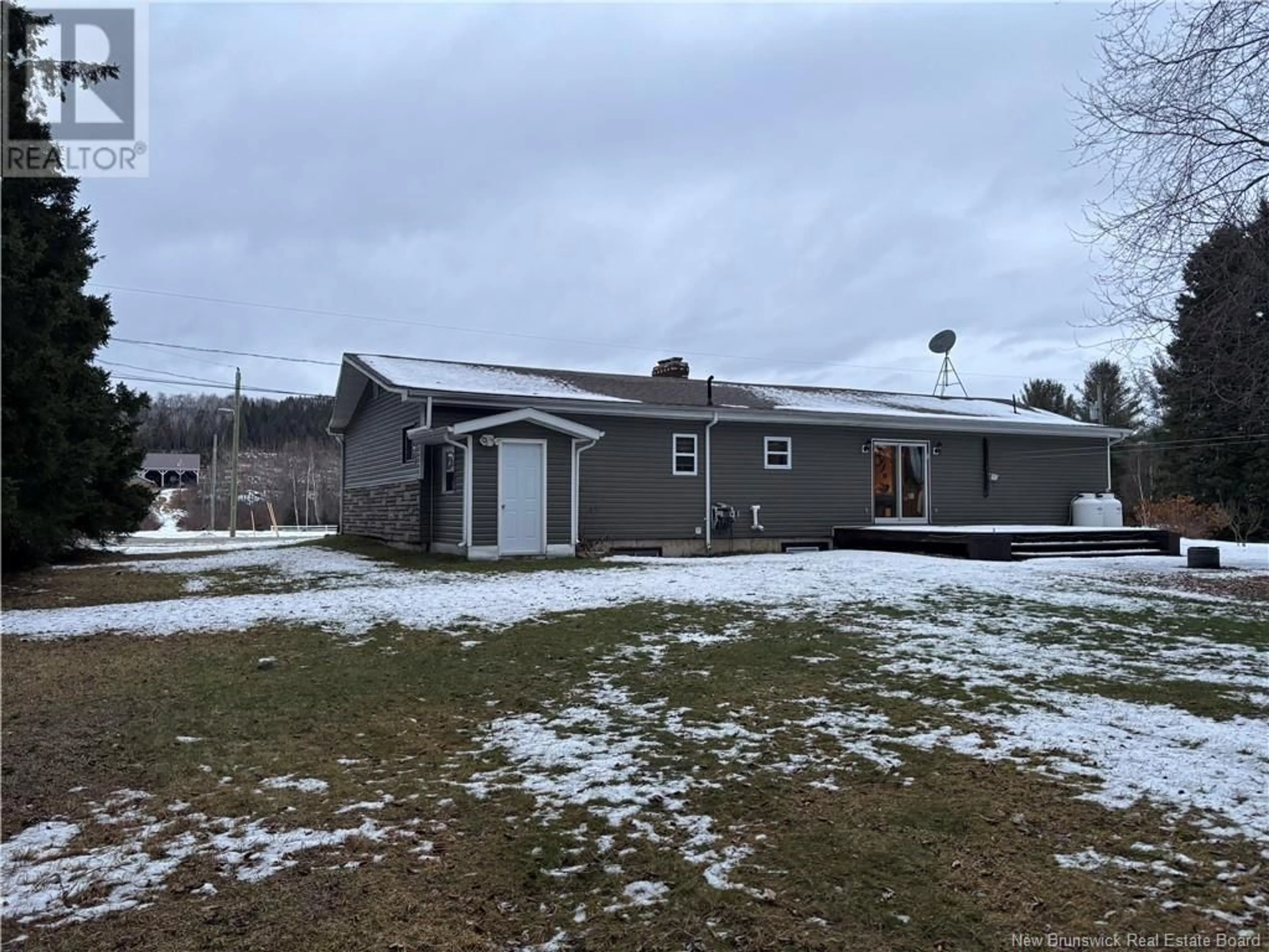 A pic from outside/outdoor area/front of a property/back of a property/a pic from drone, building for 3174 205 Route, Saint-François-de-Madawaska New Brunswick E7A1R6