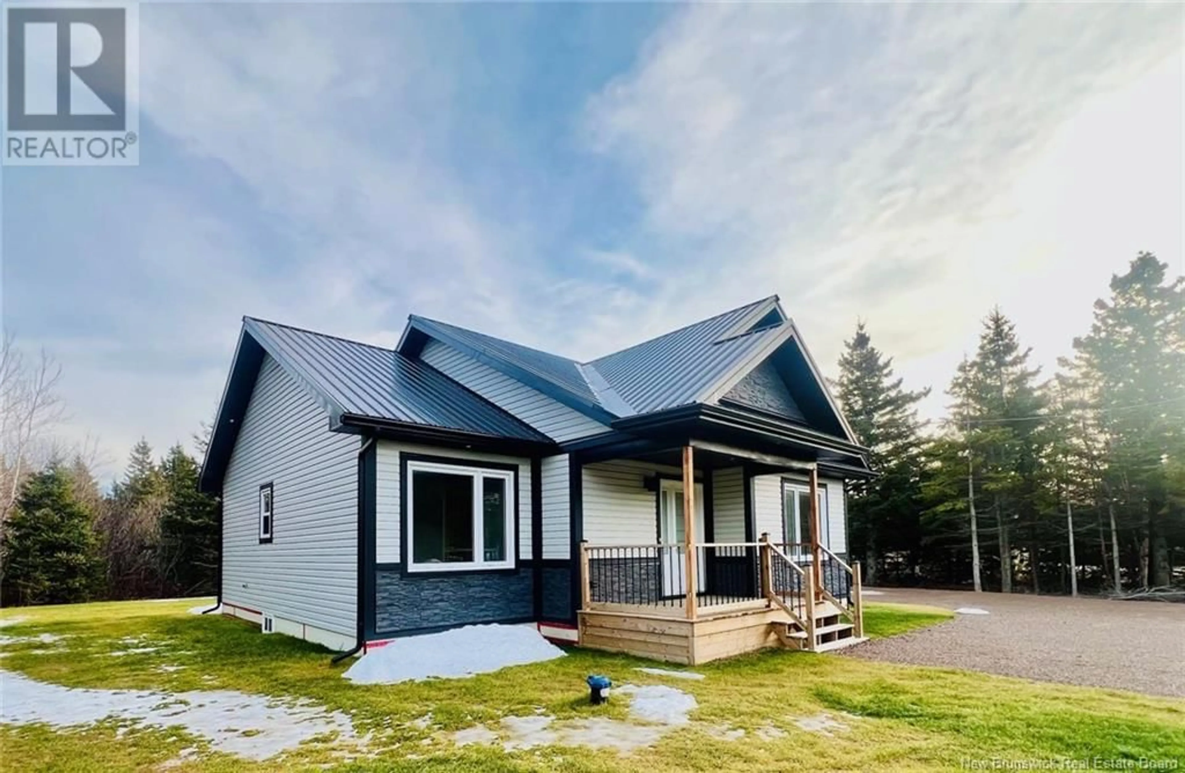 A pic from outside/outdoor area/front of a property/back of a property/a pic from drone, building for 130 AVENUE DU PORTAGE, Grande-Anse New Brunswick E8N1L2