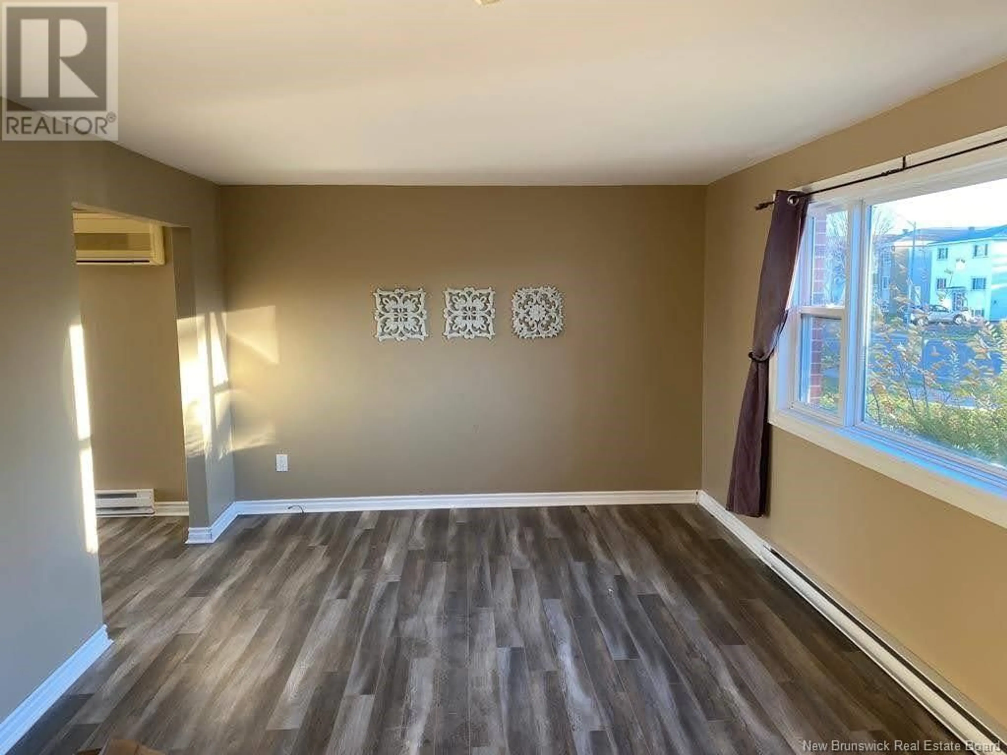 A pic of a room for 19 Anne Street, Moncton New Brunswick E1C4J4