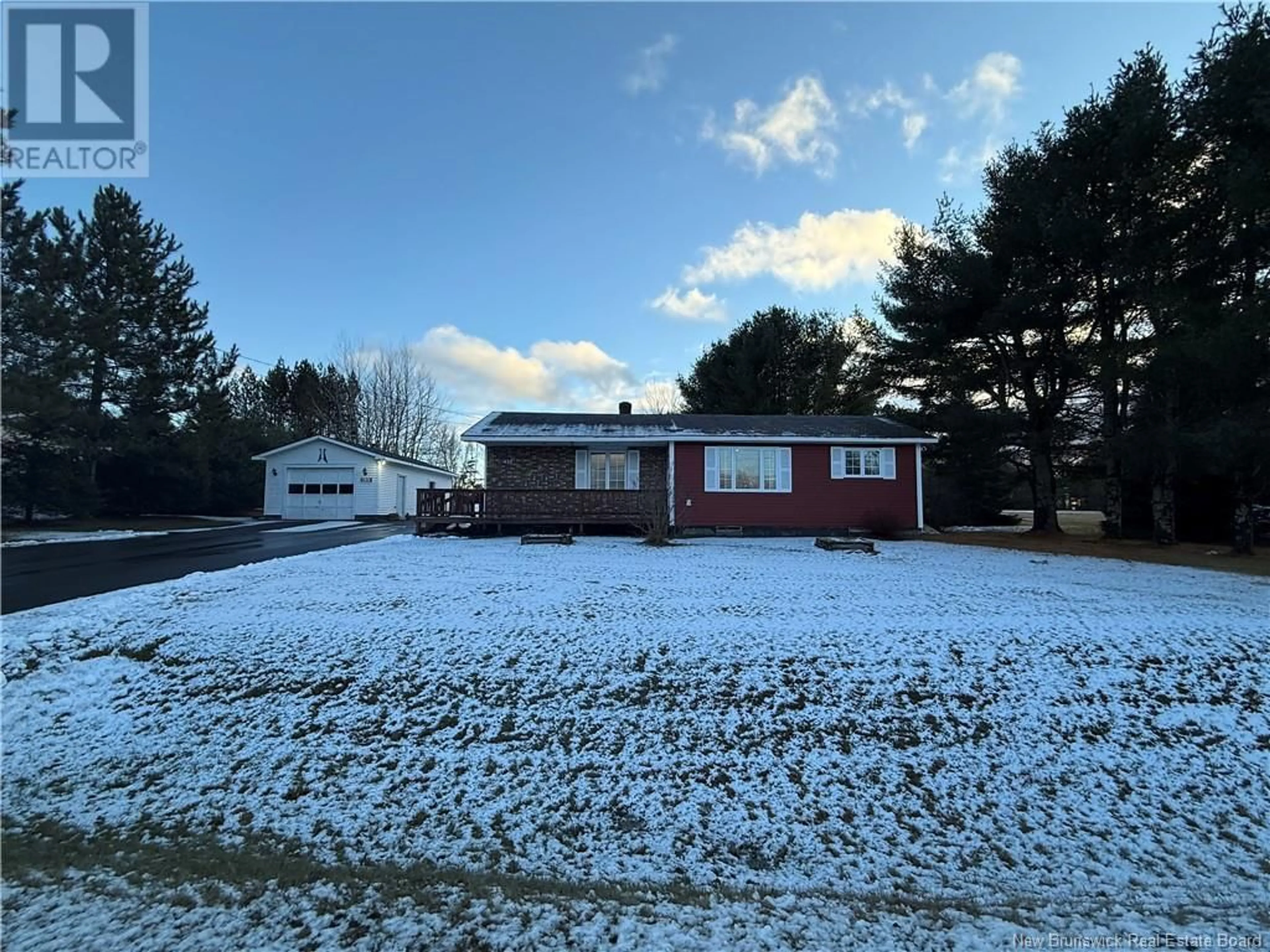 A pic from outside/outdoor area/front of a property/back of a property/a pic from drone, building for 430 Cap Saint-Louis, Saint-Louis New Brunswick E4X1P9