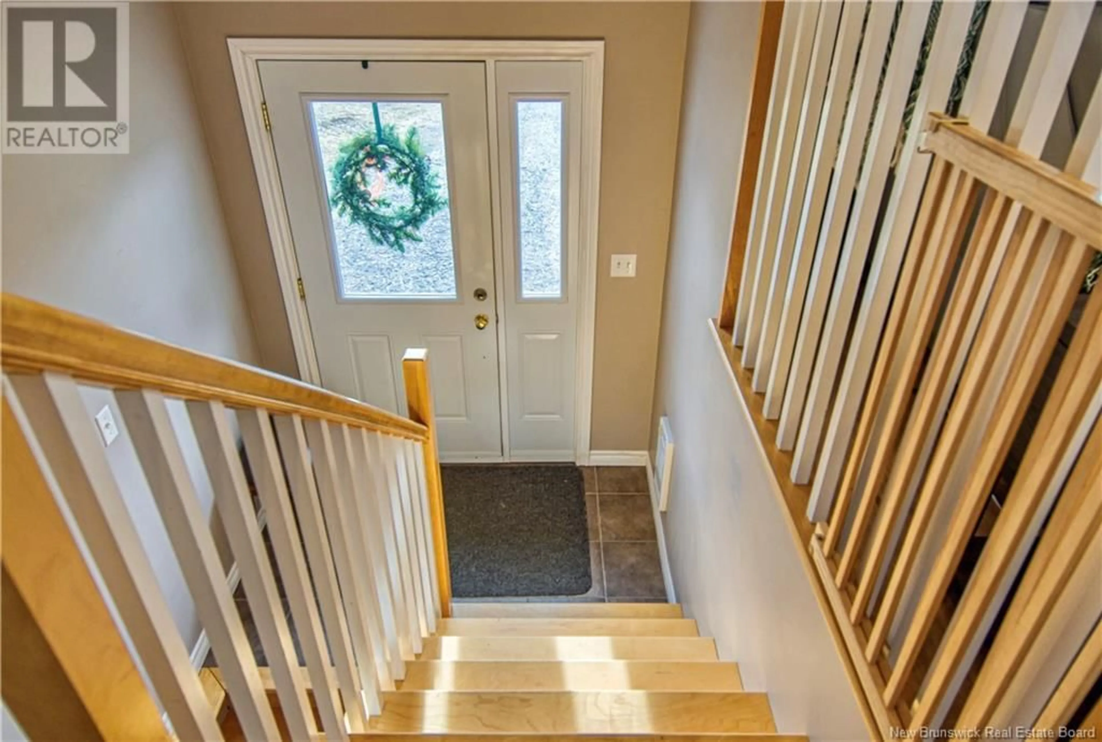 Indoor entryway for 113 Glen Road, Saint John New Brunswick E2H2E2