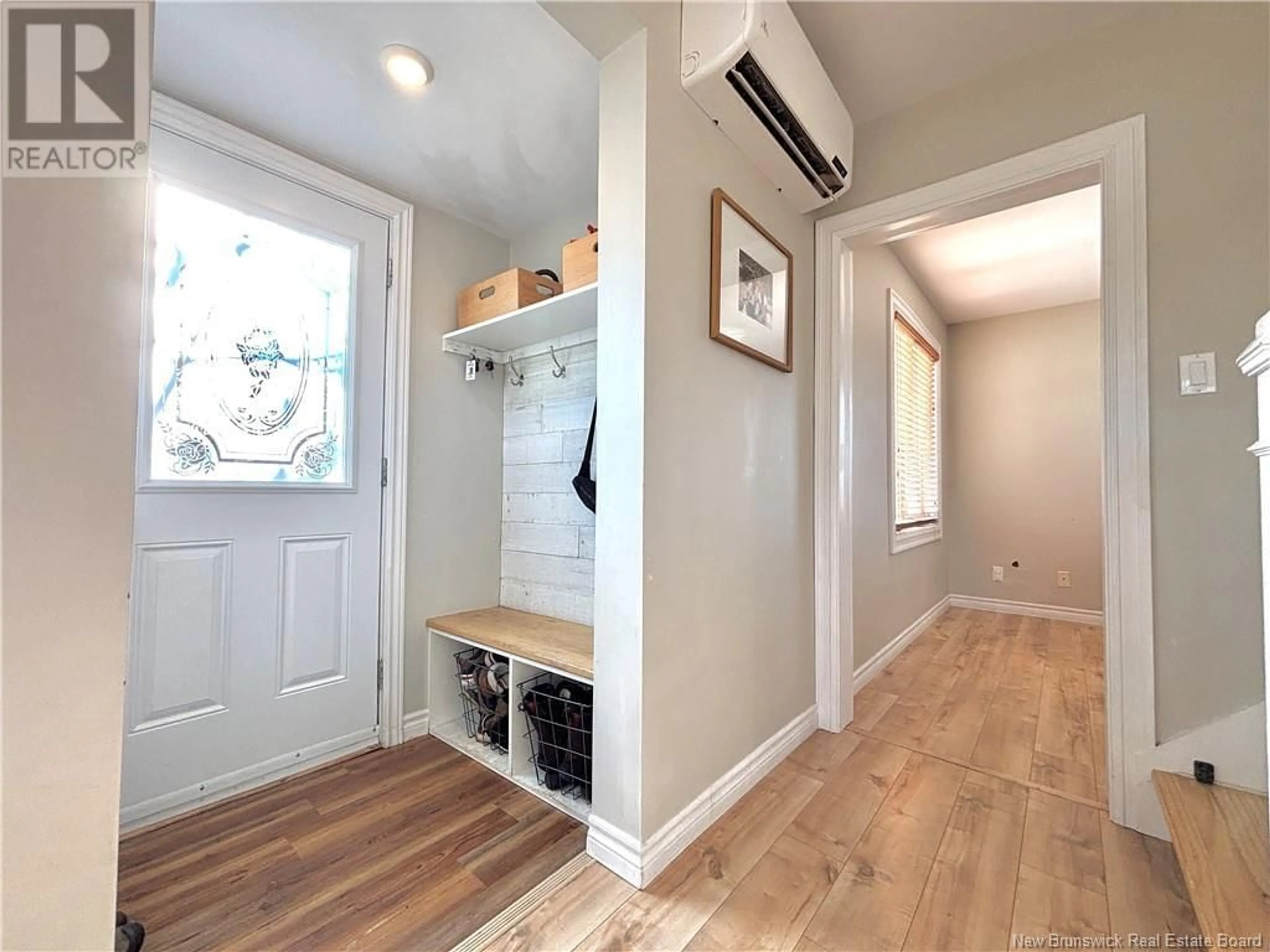 Indoor entryway for 390 St Camille, Bathurst New Brunswick E2A3M6