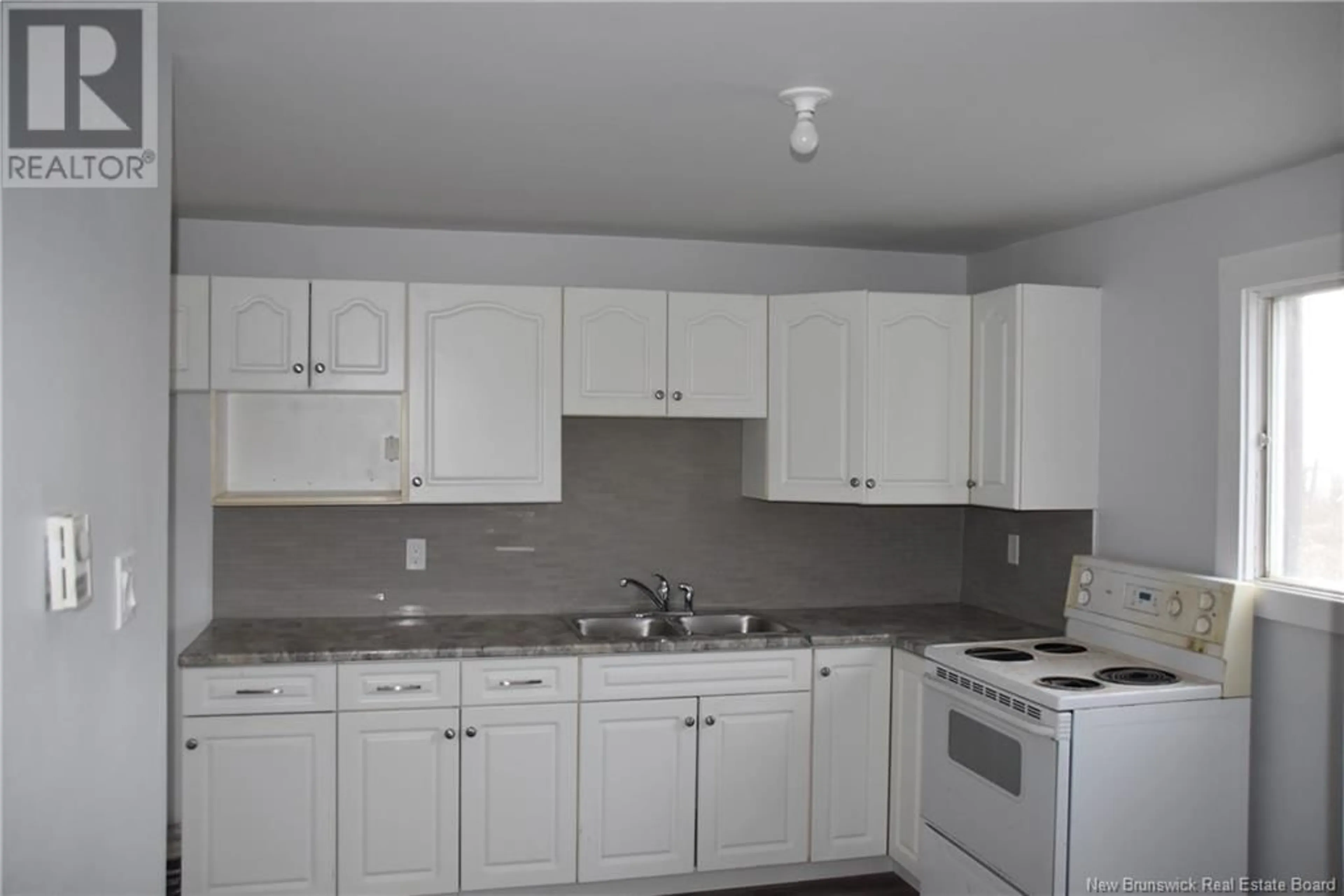 Standard kitchen, wood/laminate floor for 1870 route 475, Saint-Edouard-De-Kent New Brunswick E4S4W9