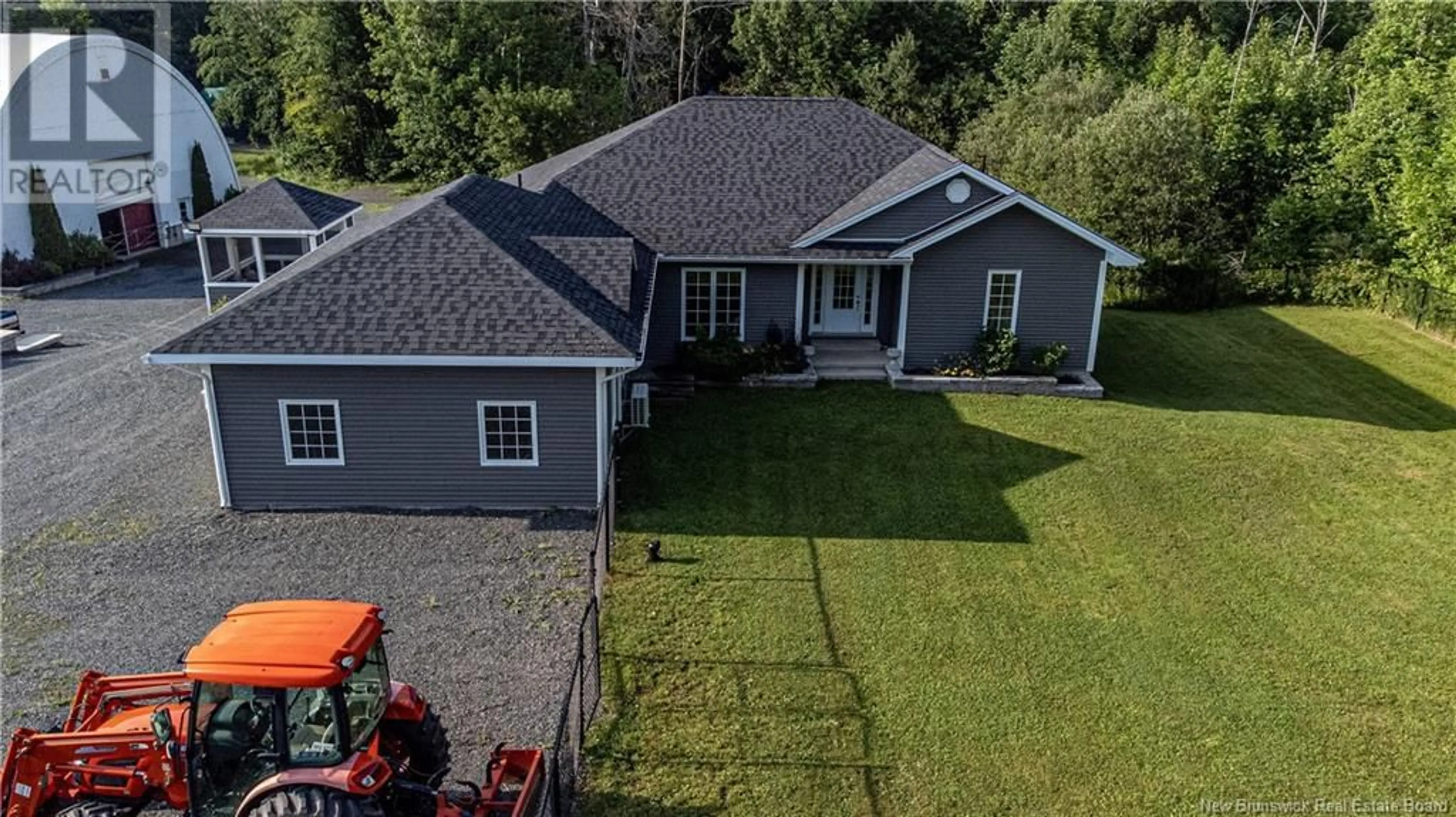 A pic from outside/outdoor area/front of a property/back of a property/a pic from drone, building for 3367 Woodstock Road, Fredericton New Brunswick E3E1A5