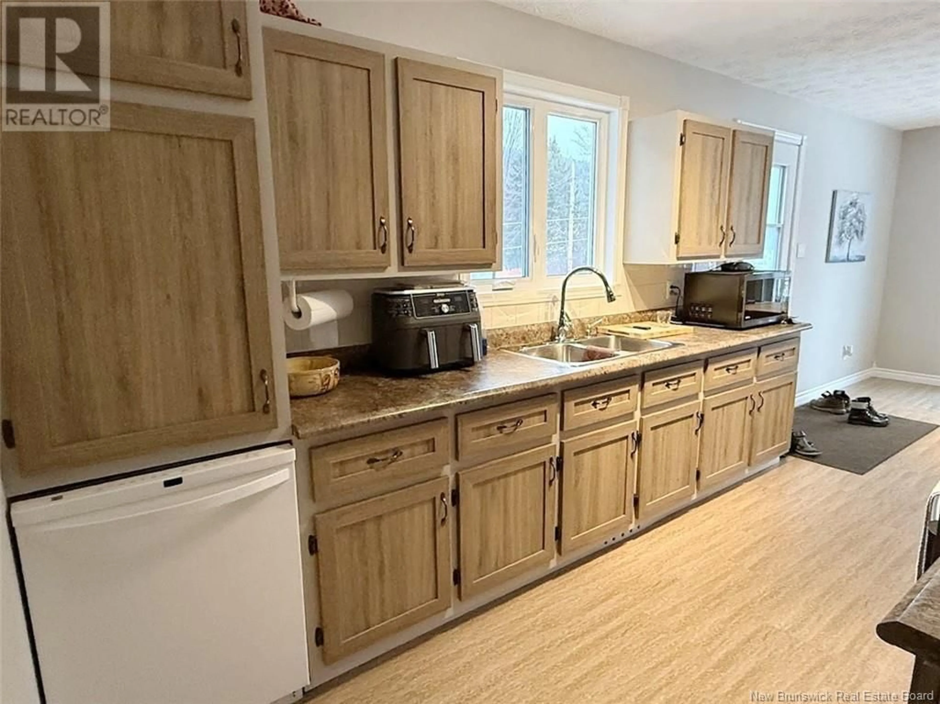 Standard kitchen, unknown for 37 Anna Street, Saint-Jacques New Brunswick E7B1B2