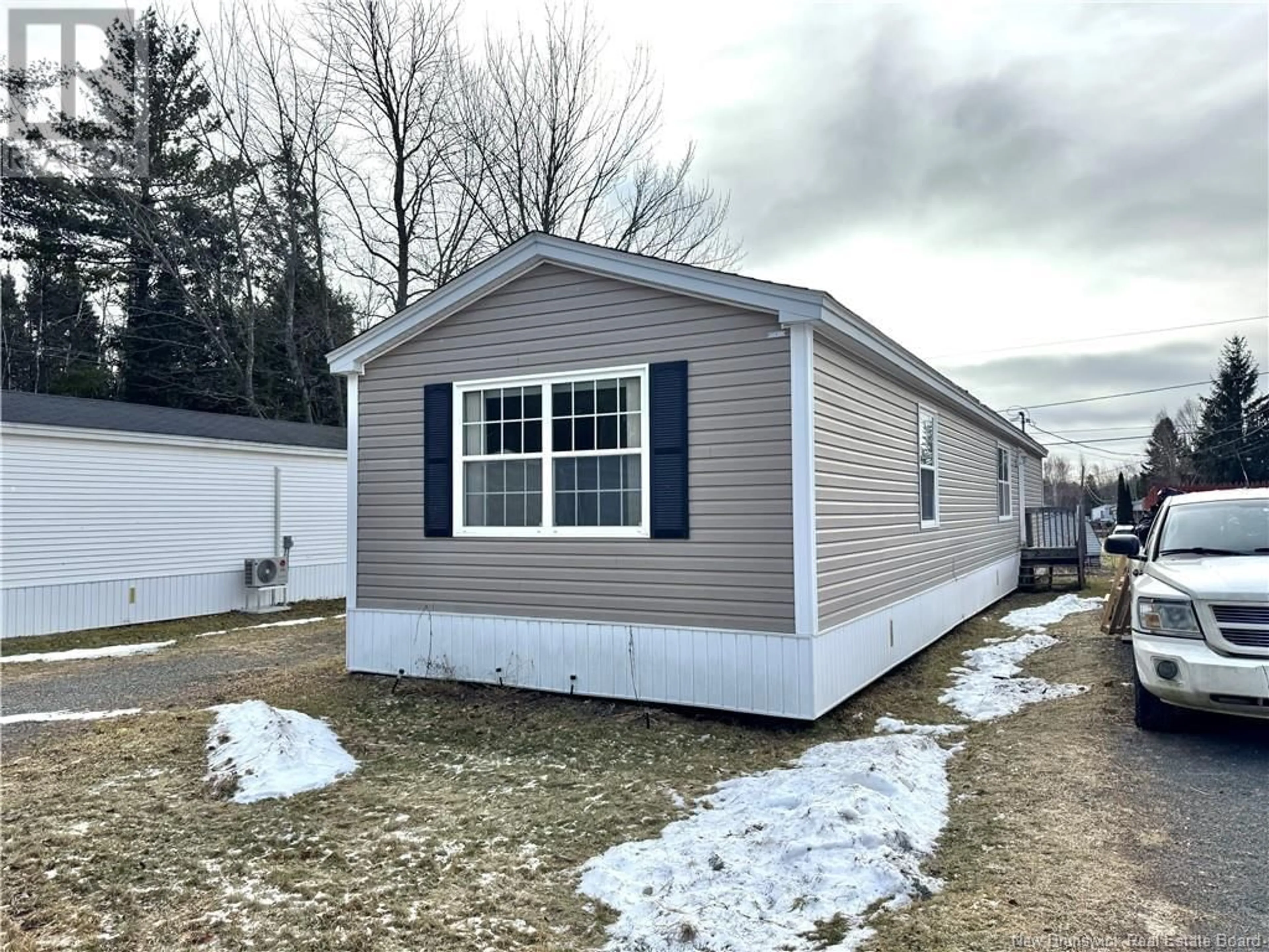 Home with vinyl exterior material, street for 33 HILL Street, Lincoln New Brunswick E3B6W1