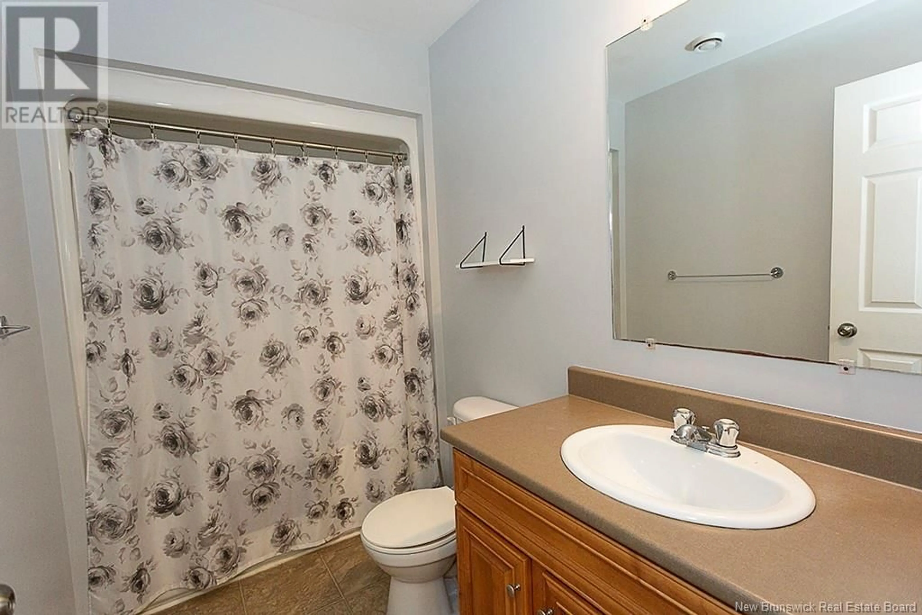 Standard bathroom, unknown for 624 Sea Street, Saint John New Brunswick E2M2N4