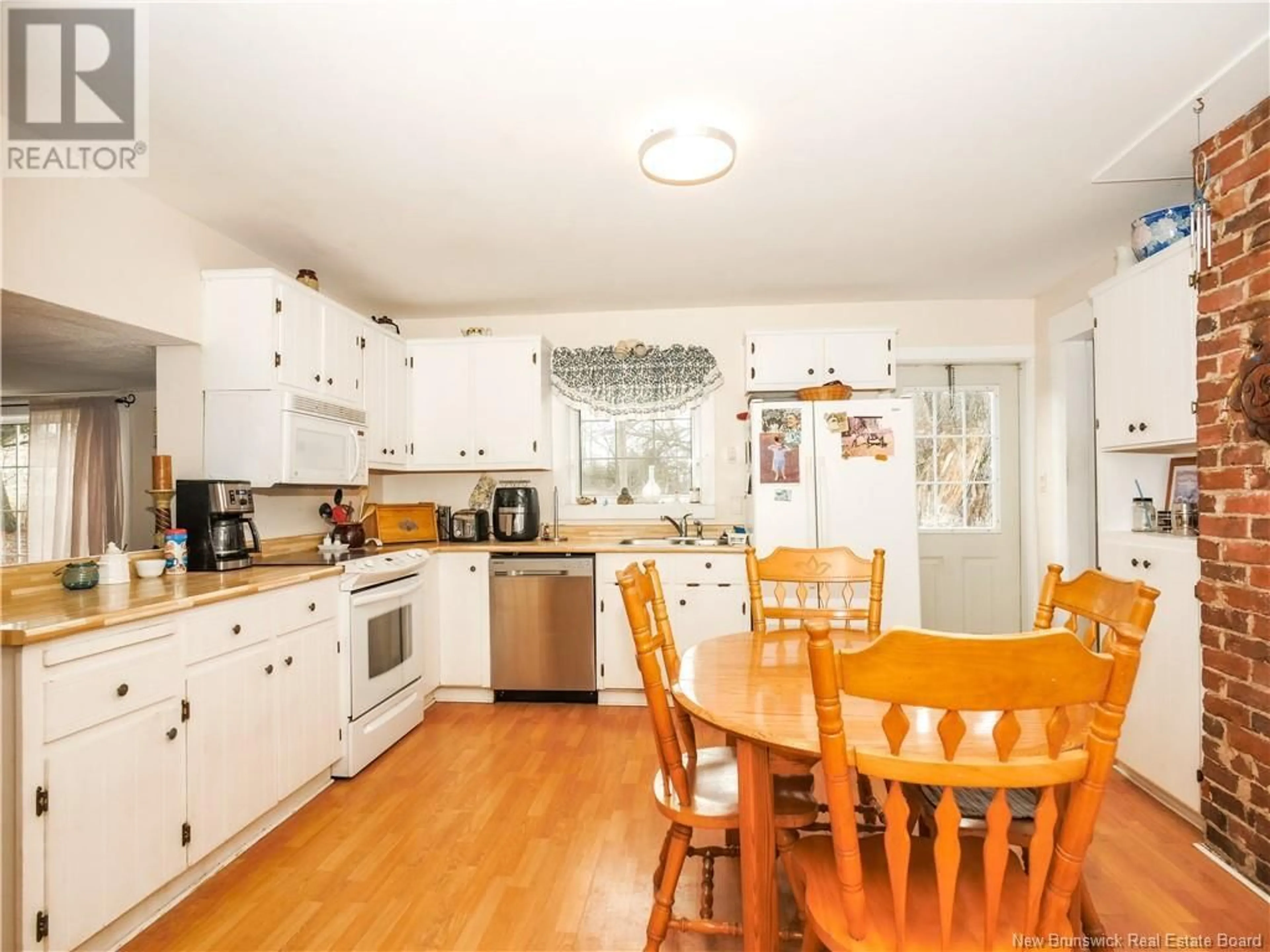 Open concept kitchen, unknown for 331 Renaissance, Memramcook New Brunswick E4K3V2