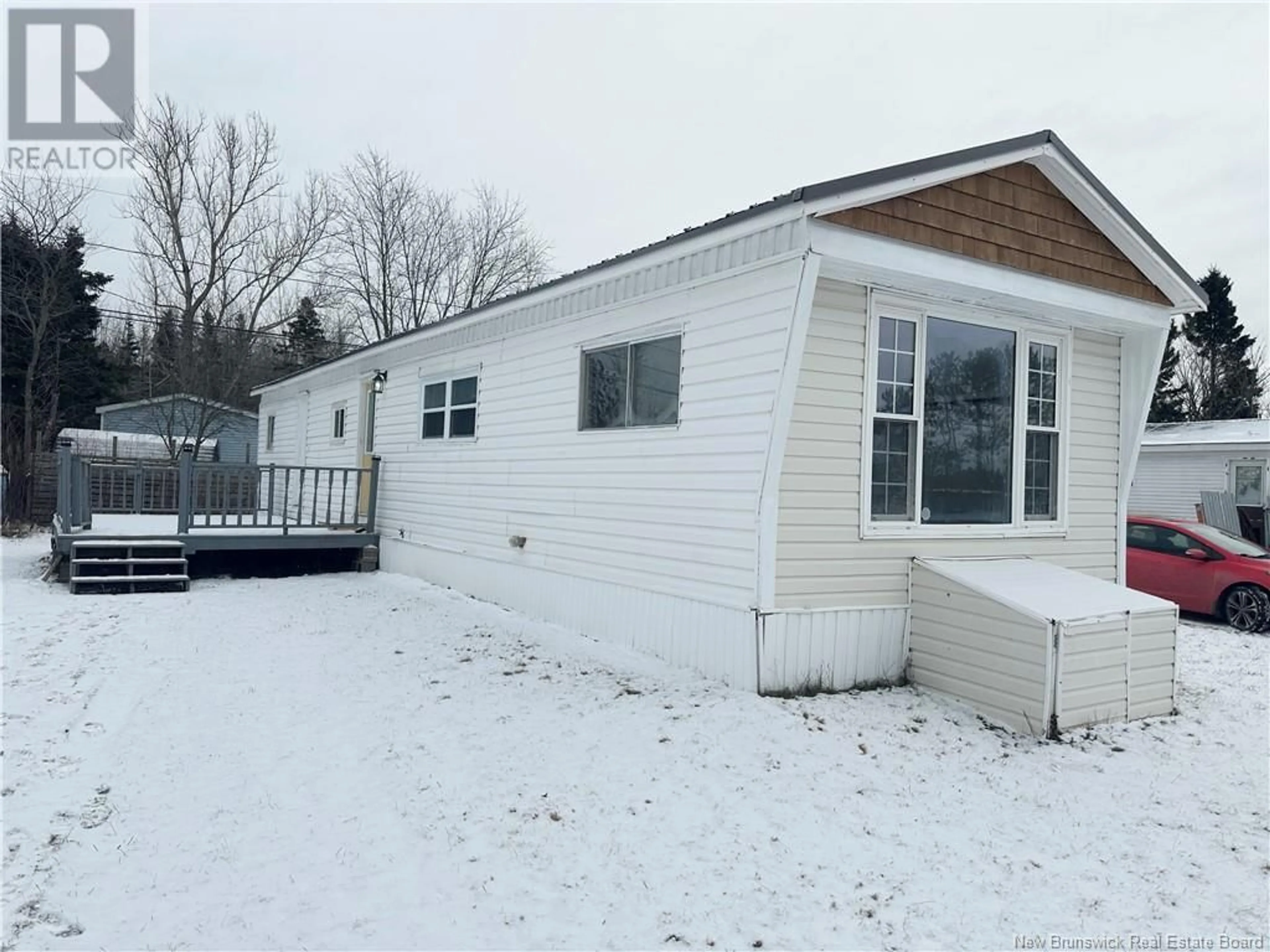 Home with vinyl exterior material, unknown for 85 Biddington Avenue, Lakeville New Brunswick E1H1C3