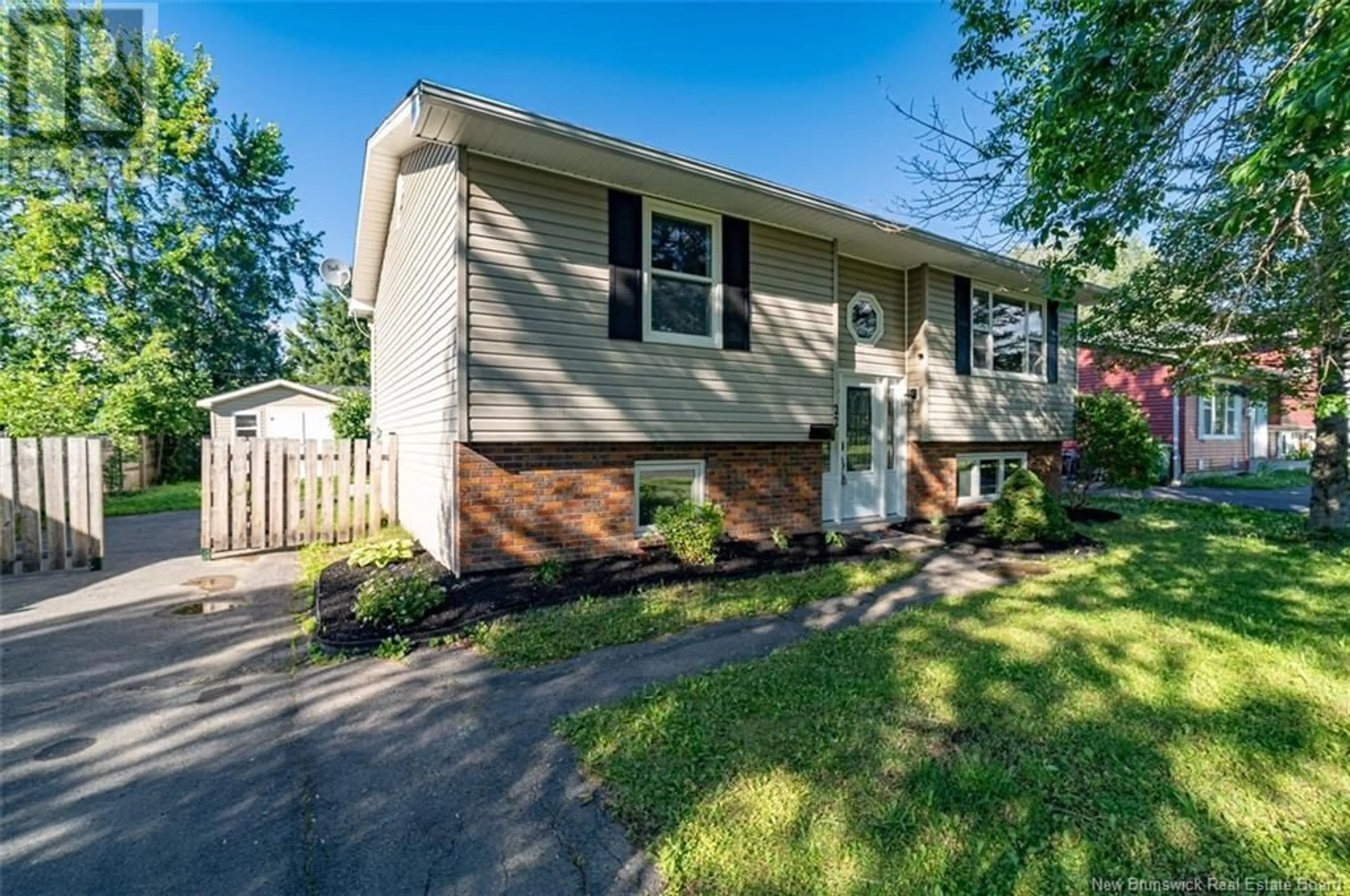 Home with vinyl exterior material, street for 22 Erica Circle, Oromocto New Brunswick E2V2L9