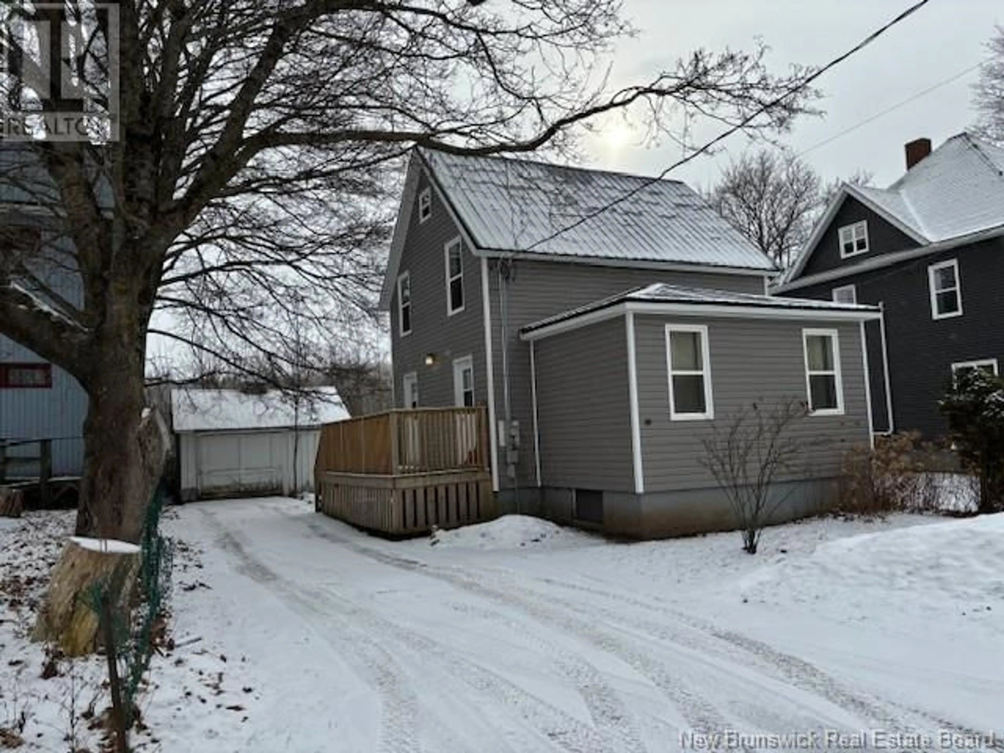 A pic from outside/outdoor area/front of a property/back of a property/a pic from drone, street for 10 Court Street, Sussex New Brunswick E4E1N6