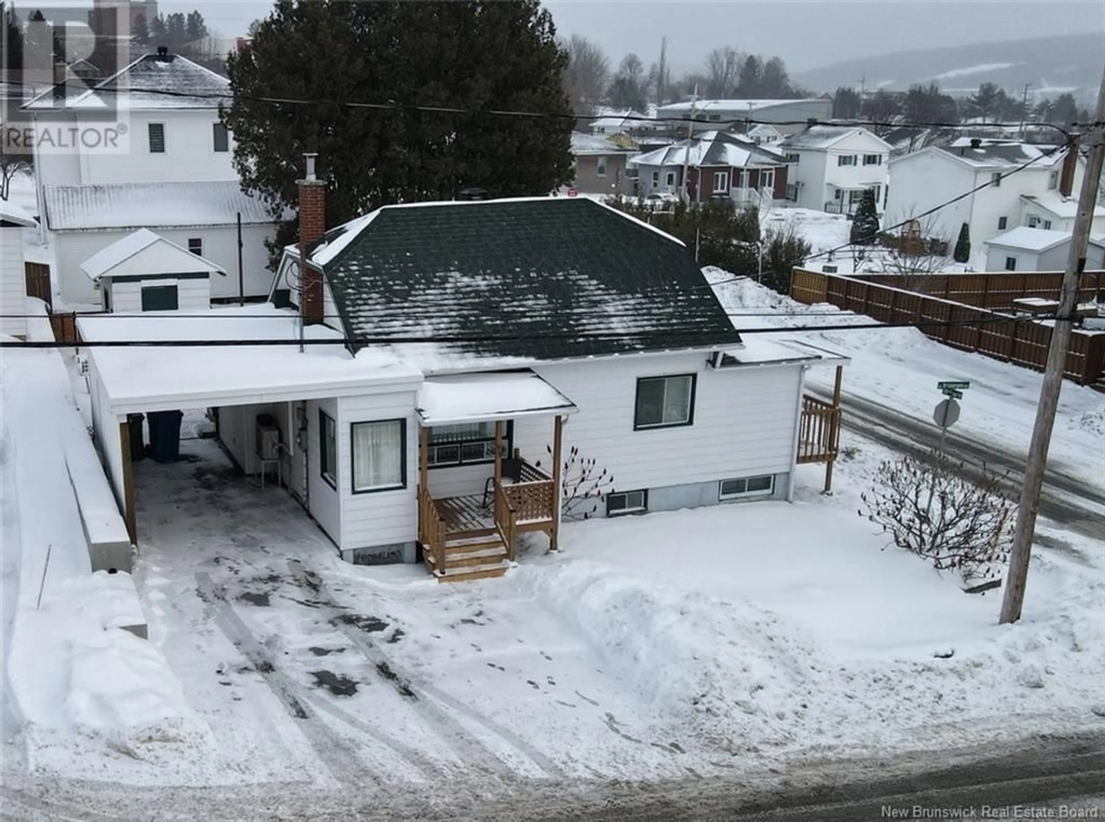 A pic from outside/outdoor area/front of a property/back of a property/a pic from drone, unknown for 95 St-Georges Avenue, Edmundston New Brunswick E3V2W3