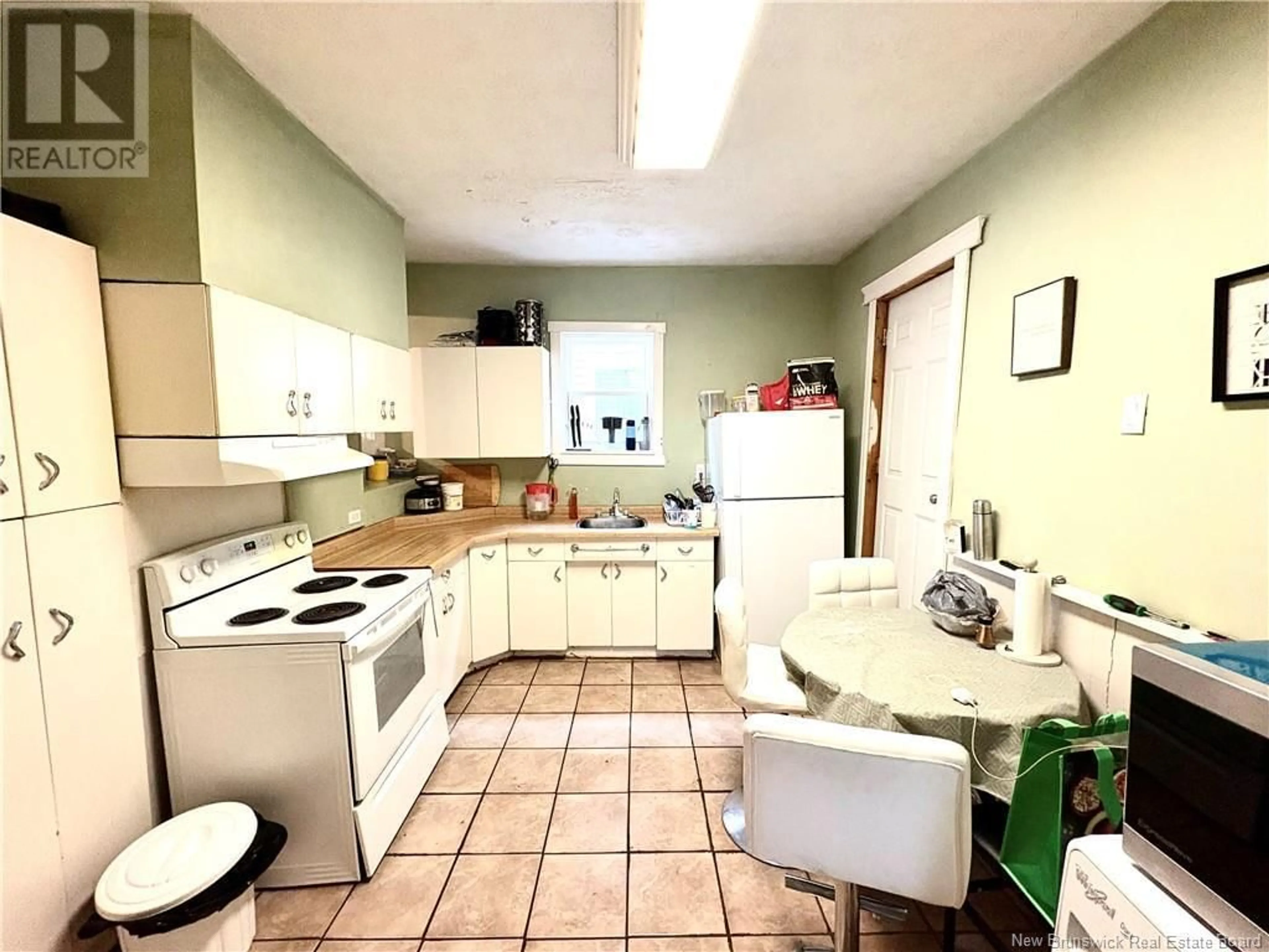 Standard kitchen, unknown for 187 Douglas Avenue, Saint John New Brunswick E2K1E5