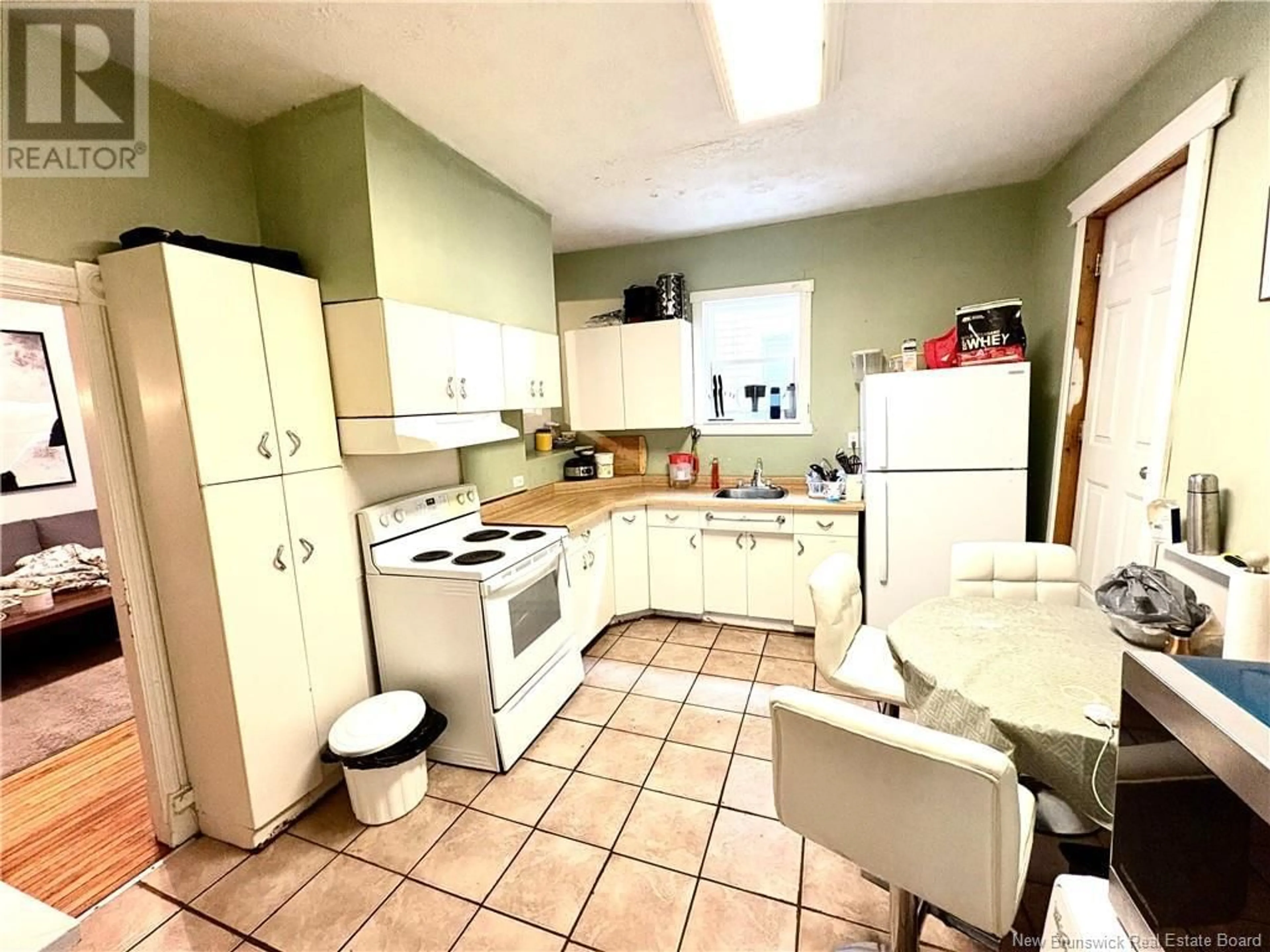 Standard kitchen, ceramic/tile floor for 187 Douglas Avenue, Saint John New Brunswick E2K1E5