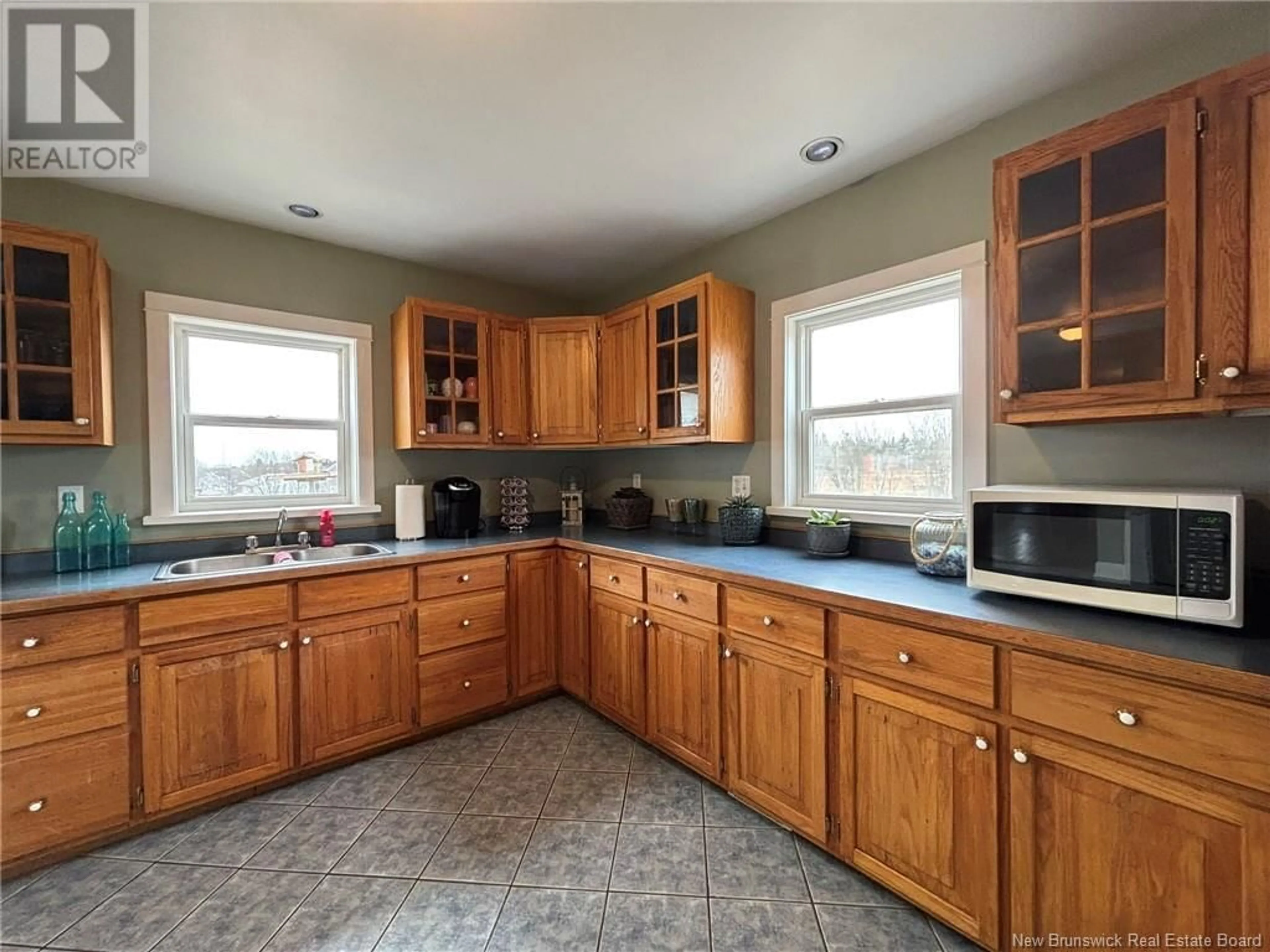 Standard kitchen, ceramic/tile floor for 844 ROUTE 776 ROUTE, Grand Manan New Brunswick E5G2E2