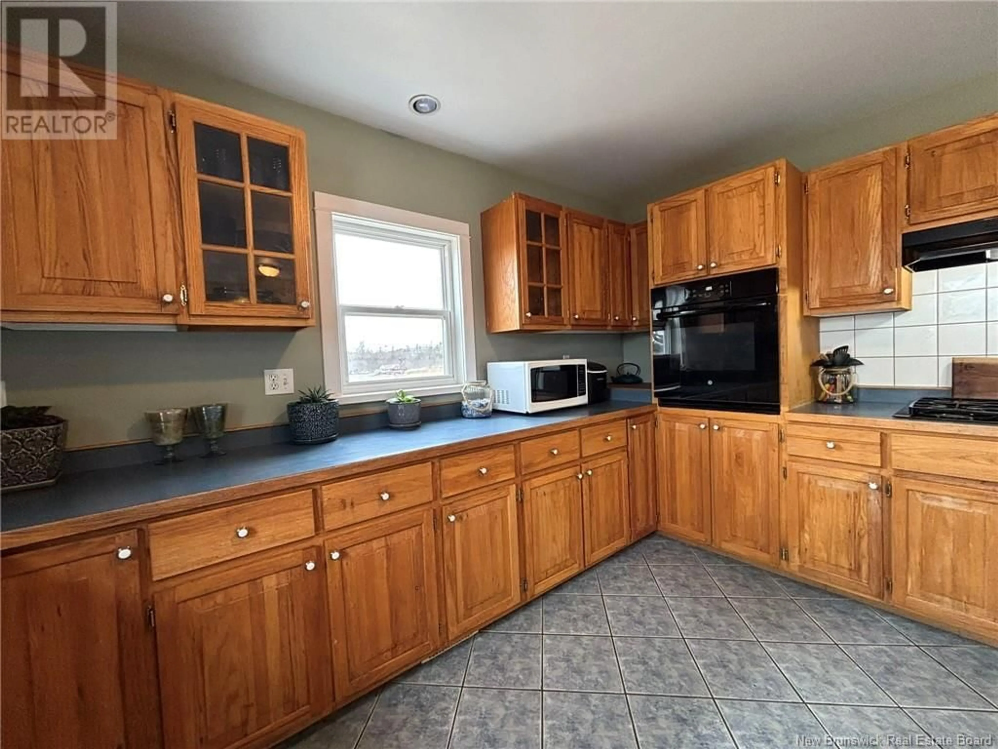 Standard kitchen, unknown for 844 ROUTE 776 ROUTE, Grand Manan New Brunswick E5G2E2